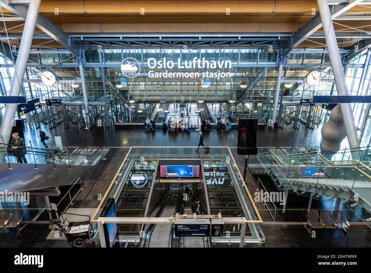 Eintritt zum Oslo Lufhavn Gardermoen stasjon am Oslo Gardermoen Airport in Oslo, Norwegen, Europa Stockfoto