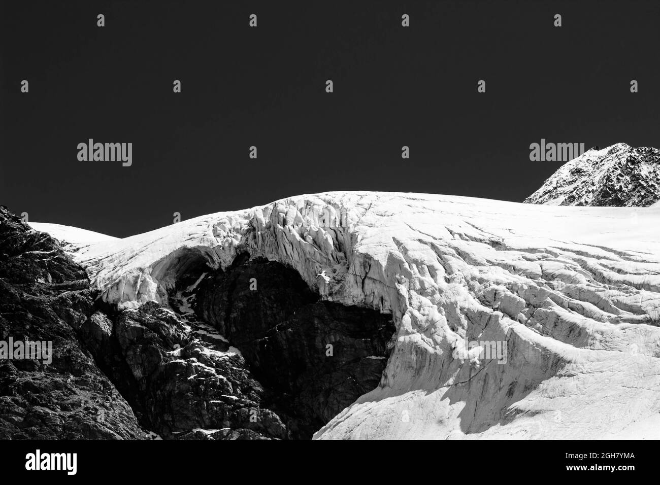Punta San Matteo Gletscher, in der Lombardei, nach einem Schneefall im August Stockfoto