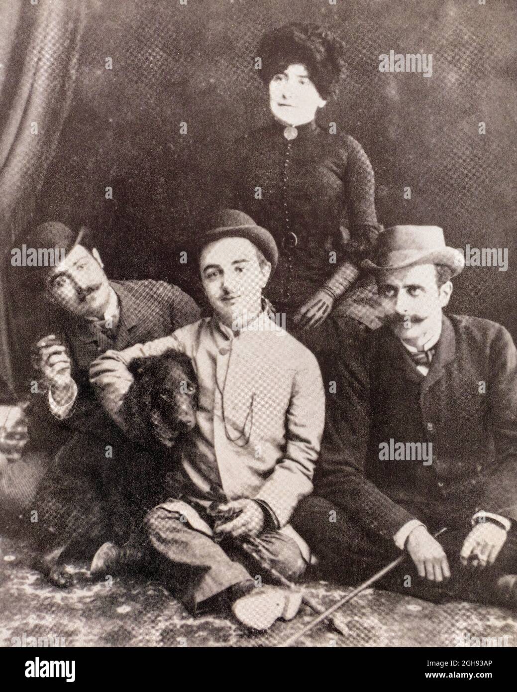 Henri Toulouse-Lautrec, 1864 - 1901, französischer Post-Impressionist-Künstler, (Mitte) mit einer Gruppe seiner Freunde um 1881. Nach einem Foto von Blondl. Stockfoto