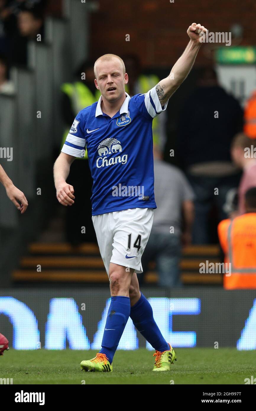 Steven Naismith von Everton feiert das 3. Tor seiner Seite während des Barclays Premier League-Spiels zwischen Fulham und Everton, das am 30. März 2014 im Craven Cottage Stadium in London stattfand. Stockfoto