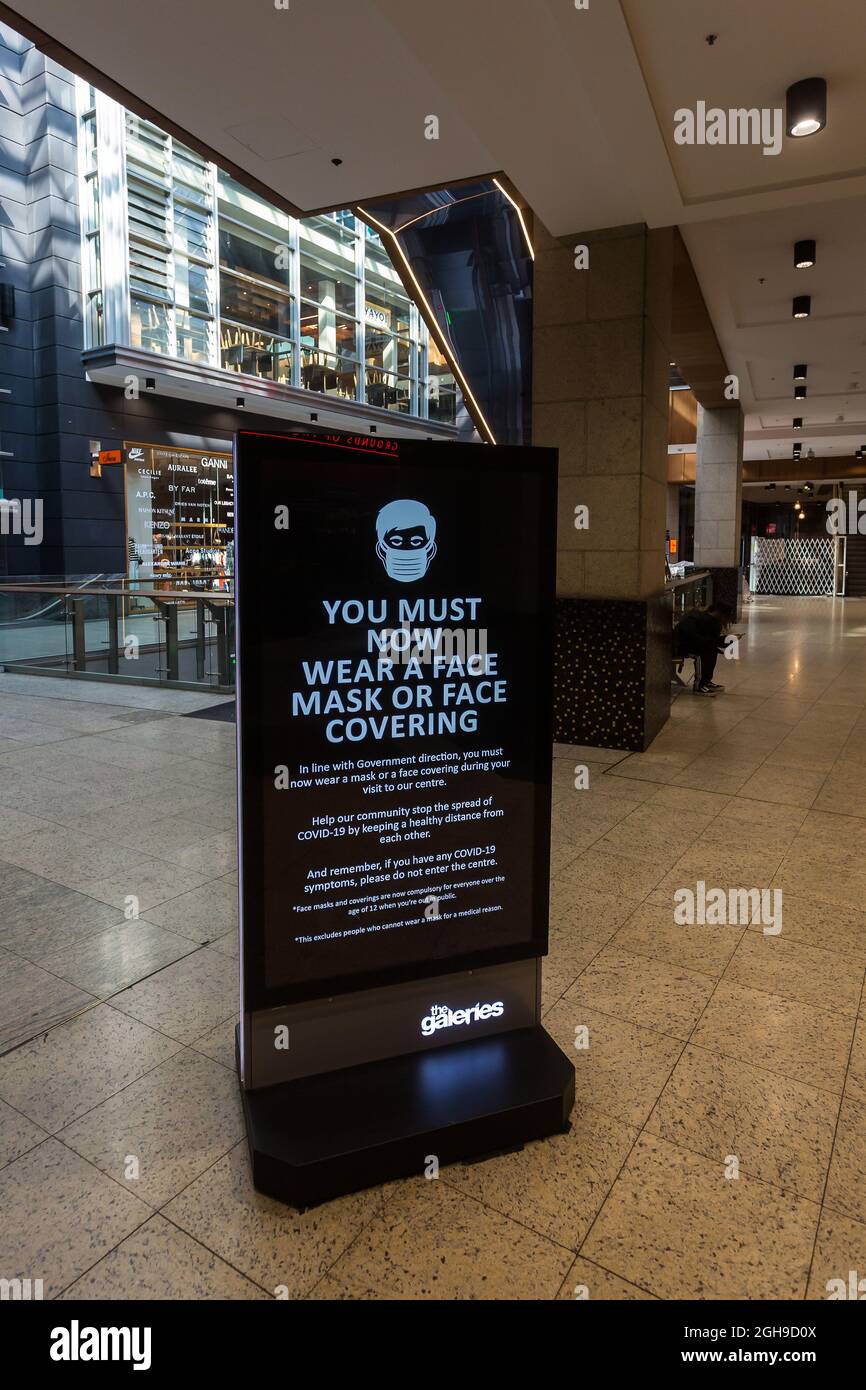 Sydney, Australien. Montag, 6. September 2021. Der zentrale Geschäftsbezirk von Sydney sieht sehr verlassen aus, da die Abriegelung in Sydney aufgrund des Delta-Stamms von COVID-19 andauert. Galeries Shopping Mall, Sydney. Kredit: Paul Lovelace/Alamy Live News Stockfoto