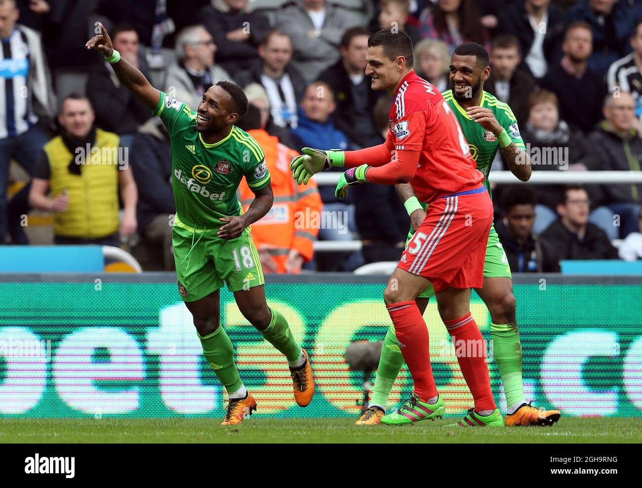 Jermain Defoe von Sunderland feiert sein Tor während des Spiels der Barclays Premier League im St James' Park Stadium. Bildnachweis sollte lauten: Scott Heppell/Sportimage via PA Images Stockfoto