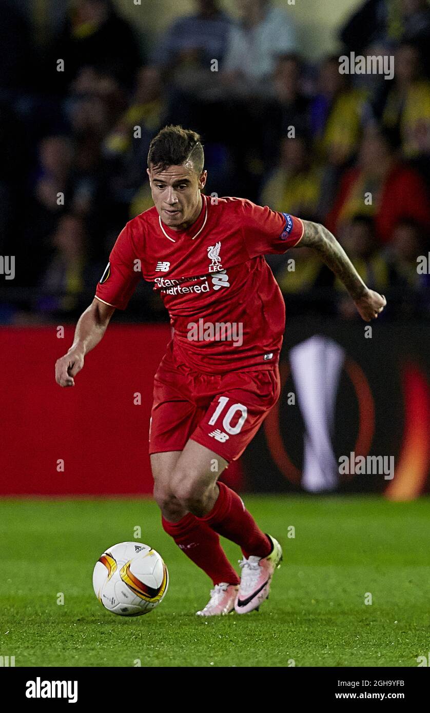 Philippe Coutuno vom FC Liverpool mit dem Ball während des UEFA Europa League Halbfinalspieles im El Madrigal-Stadion. Bildnachweis sollte lauten: David Aliaga/Sportimage via PA Images - Newcastle Utd vs Tottenham - St James' Park Stadium - Newcastle upon Tyne - England - 19. April 2015 - Bild Phil Oldham/Sportimagevia PA Imagesvia PA Images Stockfoto