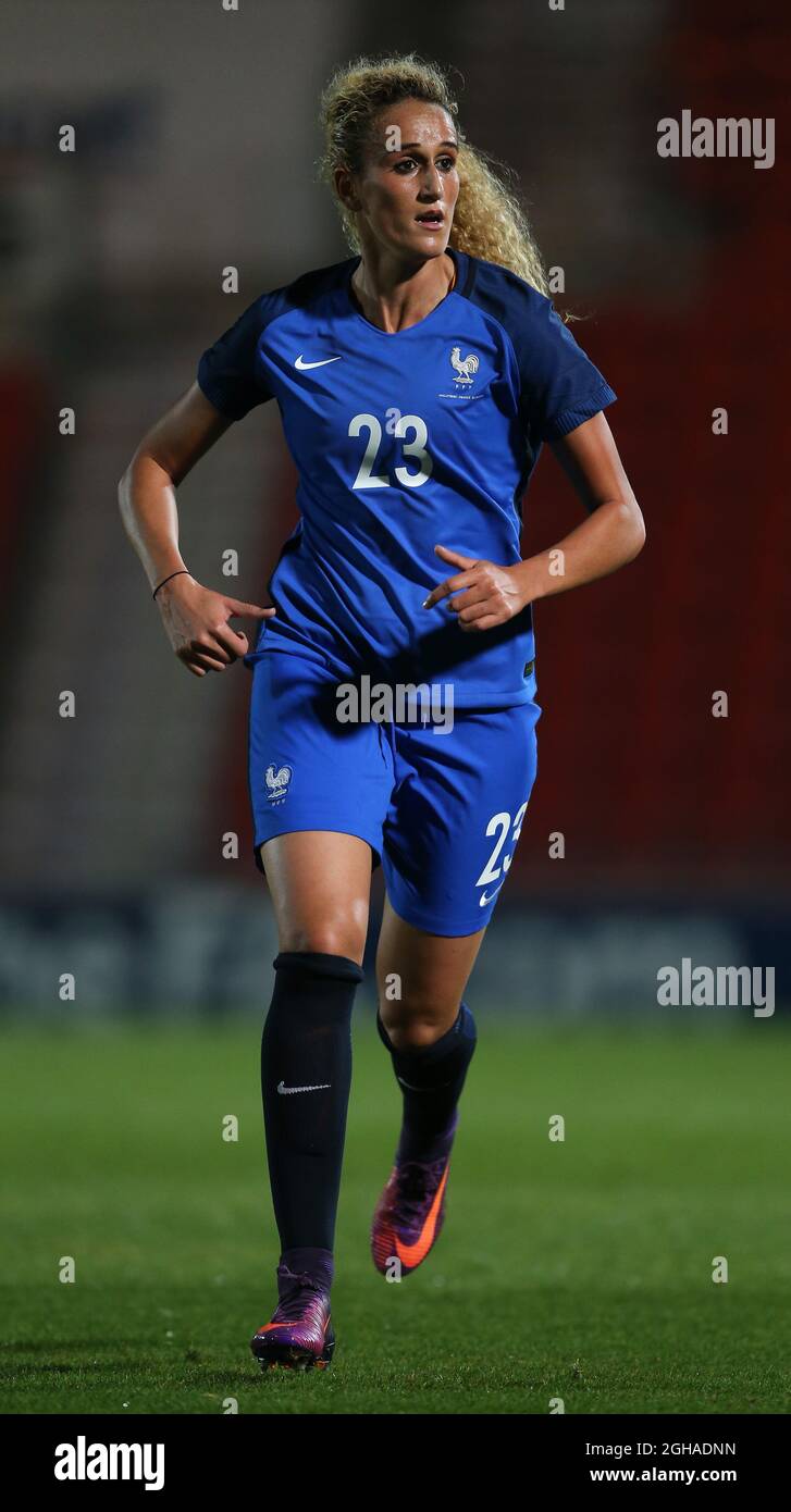 Kheira Hamraoui aus Frankreich beim Freundschaftsspiel Women International im Keepmoat Stadium, Doncaster. Bilddatum: 21. Oktober 2016. PIC Simon Bellis/Sportimage über PA Images Stockfoto