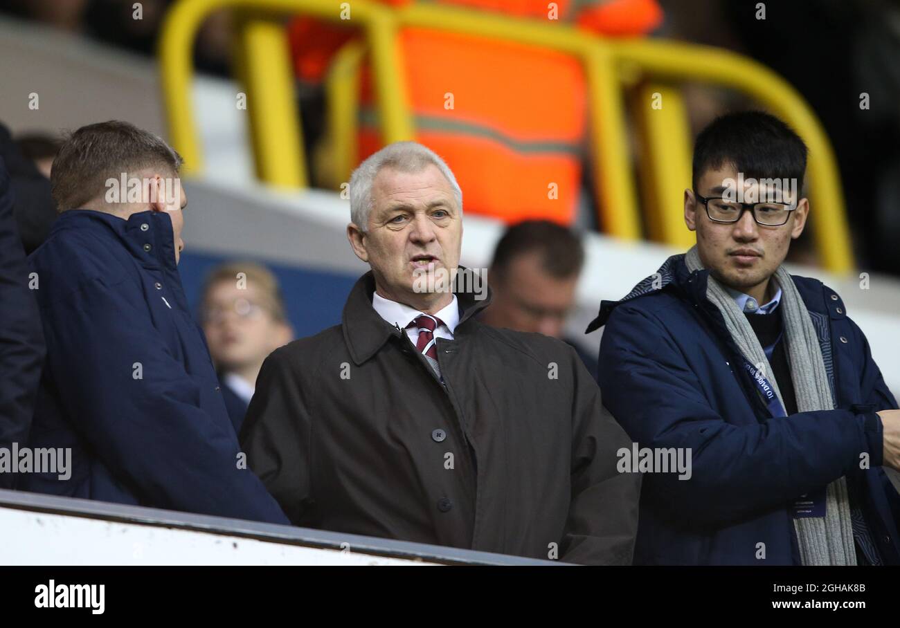 Brian Little, ehemaliger Manager von Aston Villa, schaut während des FA Cup-Spiels im White Hart Lane Stadium, London, auf. Bilddatum 8. Januar 2017 Pic David Klein/Sportimage via PA Images Stockfoto