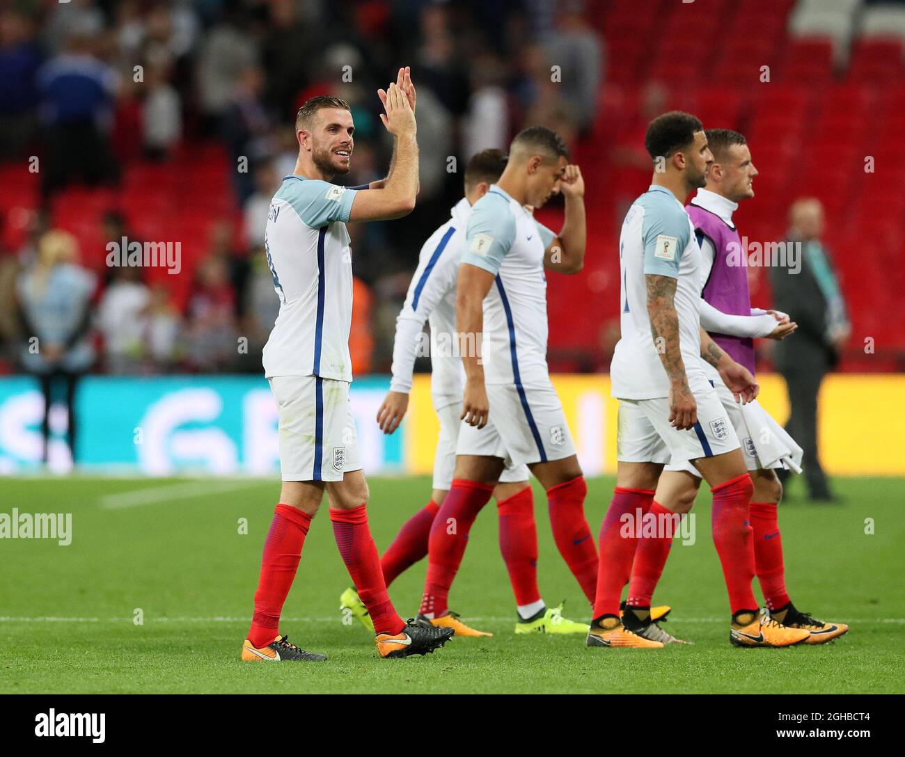 Der englische Jordan Henderson feiert beim letzten Pfiff während des WM-Qualifikationsspiel im Wembley Stadium, London. Bild Datum 4. September 2017. Bildnachweis sollte lauten: David Klein/Sportimage via PA Images Stockfoto