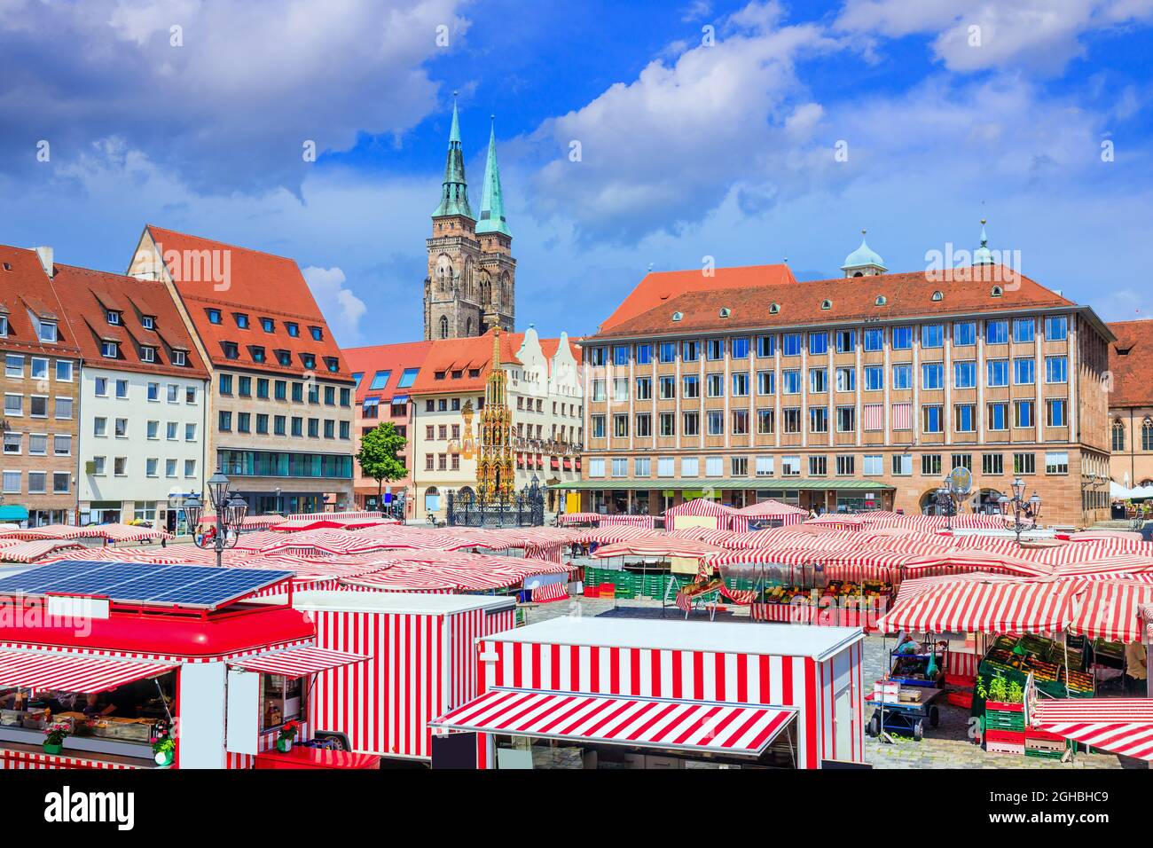 Nürnberg, Deutschland. Der Marktplatz in der Altstadt von Nürnberg, Bayern. Stockfoto