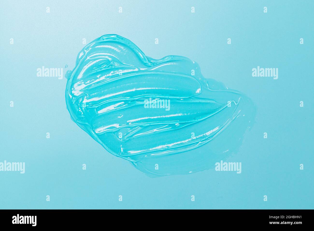 Transparente blaue klare Wasser Gel Oberflächenstruktur mit Blasen blauen Hintergrund, Hautpflege Beauty-Konzept Stockfoto