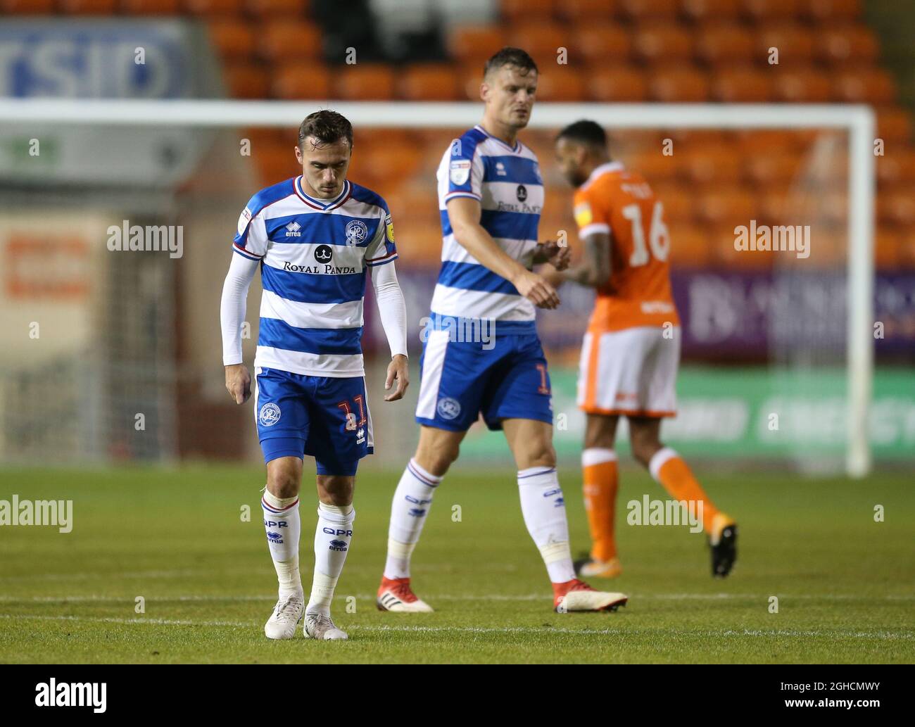 Josh Scowen von QPR schlug nach dem Sammeln einer gelben Karte während des Carabao Third Round Spiels im Bloomfield Road Stadium, Blackpool, nach unten. Bild Datum 25. September 2018. Bildnachweis sollte lauten: Simon Bellis/Sportimage Stockfoto