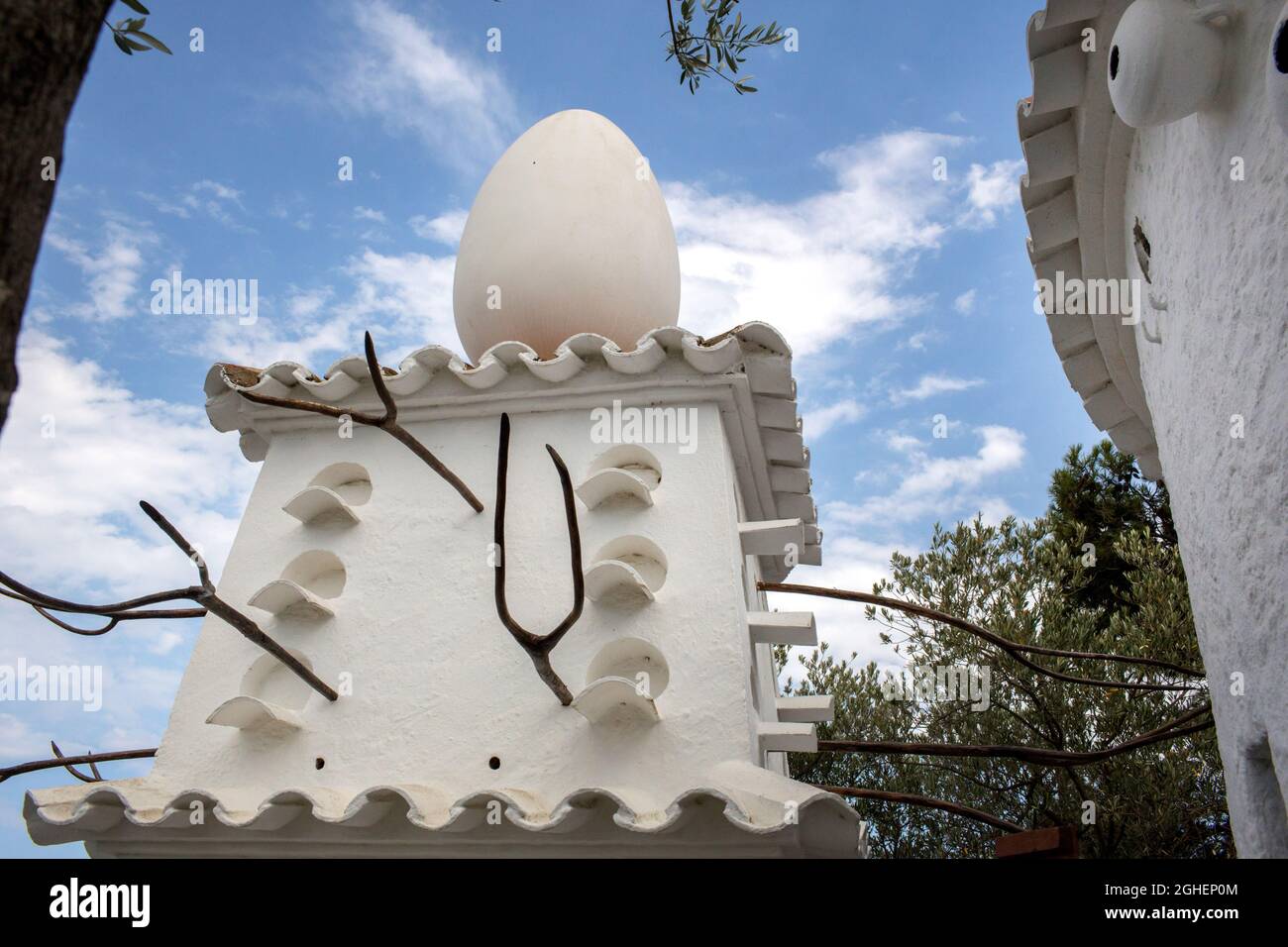 Portlligat, Spanien, Juli 2018. Salvador Dalí House Museum in Portlligat in Katalonien, Spanien, wo der Künstler von 1930 bis 1982 lebte und arbeitete. Stockfoto