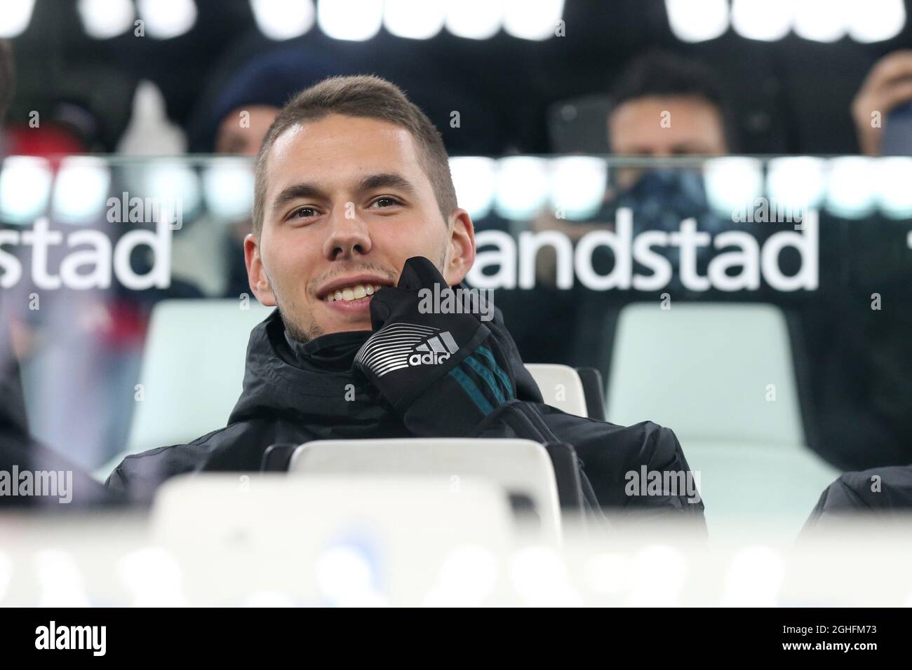 Marko Pjaca und Emre Can von Juventus auf der Bank während des Serie-A-Spiels im Allianz-Stadion in Turin. Bilddatum: 19. Januar 2020. Bildnachweis sollte lauten: Jonathan Moscrop/Sportimage via PA Images Stockfoto