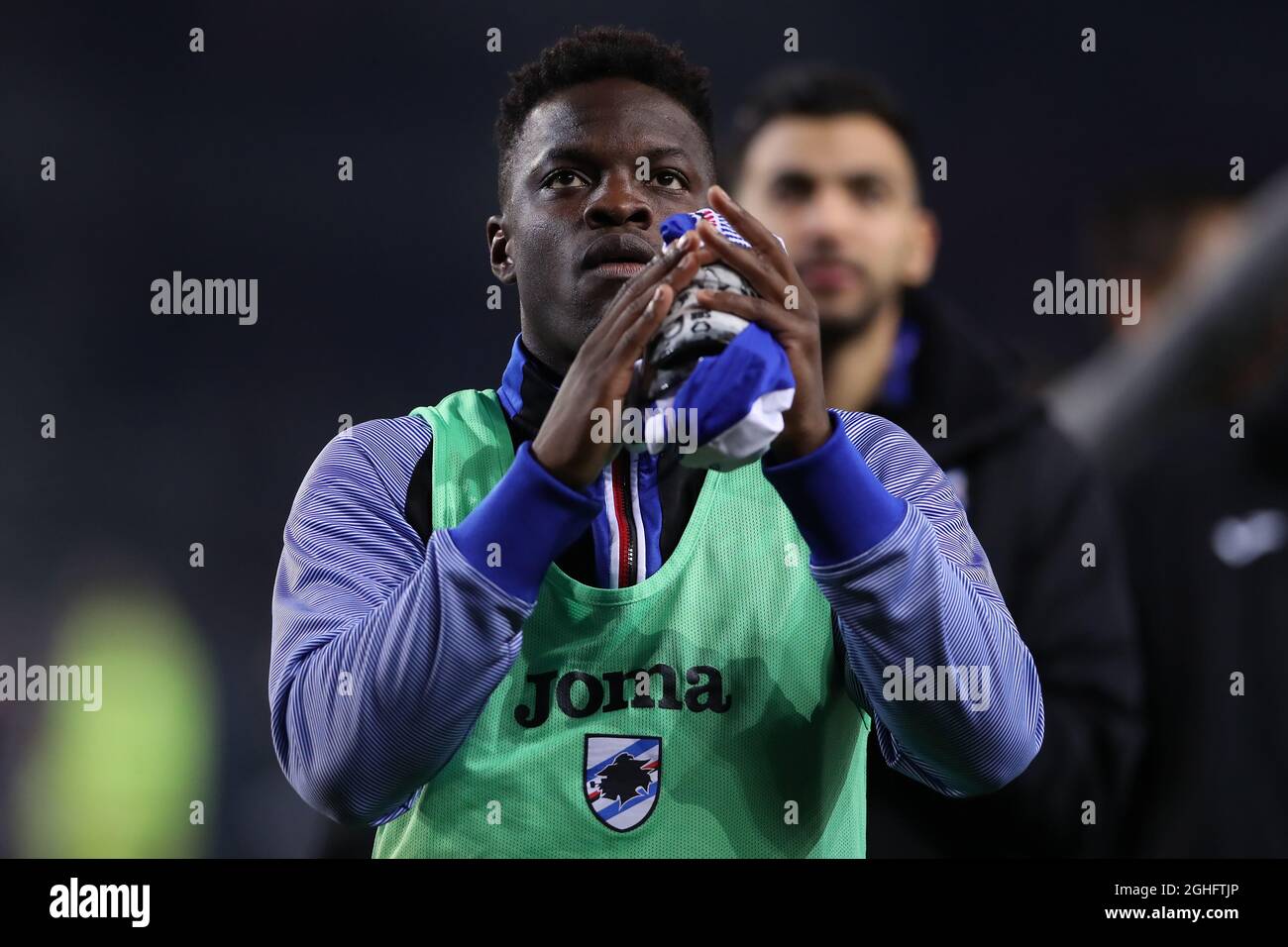 Ronaldo Vieira von Sampdoria applaudiert den Fans nach dem letzten Pfeifen des Serie-A-Spiels im Stadio Grande Torino, Turin. Bilddatum: 8. Februar 2020. Bildnachweis sollte lauten: Jonathan Moscrop/Sportimage via PA Images Stockfoto