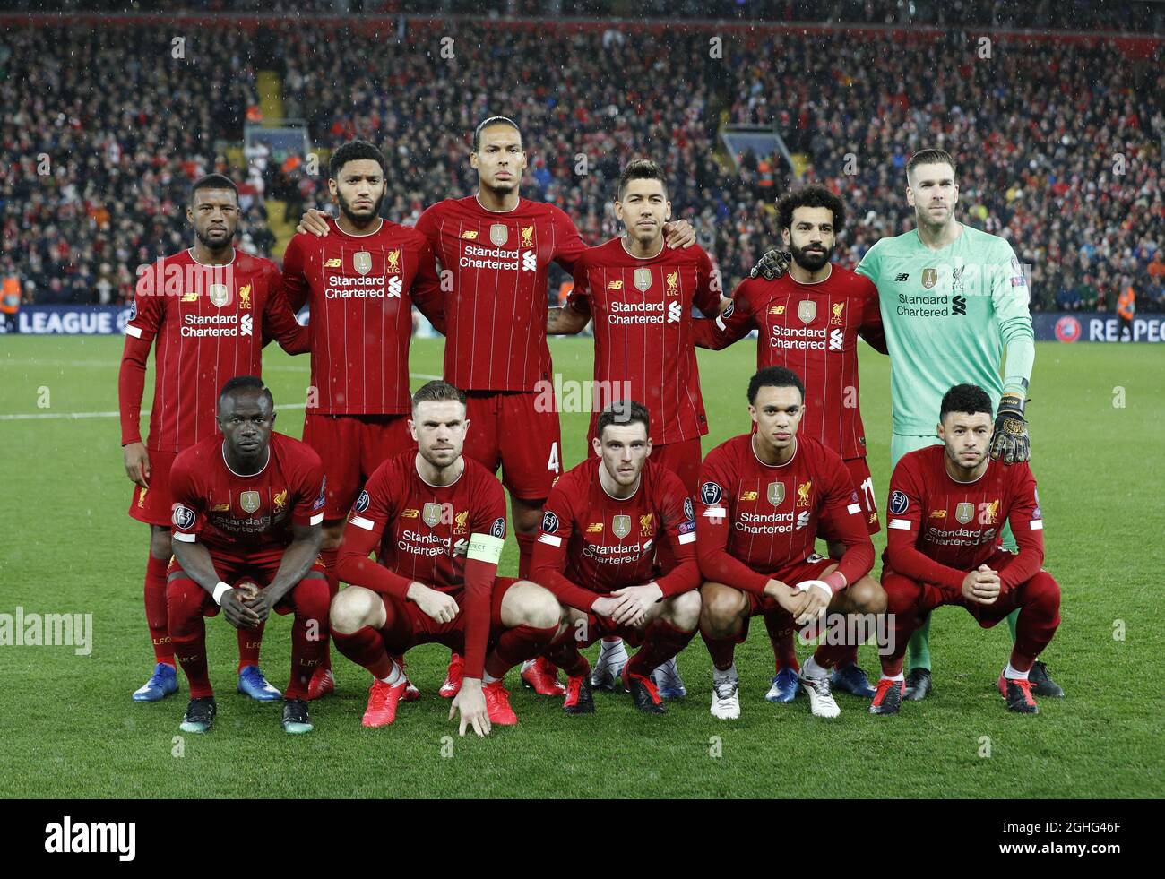 Hintere Reihe von links: Georginio Wijnaldum, Joe Gomez, Virgil van Dijk, Roberto Firmino, Mohamed Salah, Adrian. Erste Reihe von links: Sadio Mane, Jordan Henderson, Andrew Robertson, Trent Alexander-Arnold und Alex Oxlade-Chamberlain aus Liverpool während des UEFA Champions League-Spiels in Anfield, Liverpool. Bilddatum: 11. März 2020. Bildnachweis sollte lauten: Darren Staples/Sportimage via PA Images Stockfoto