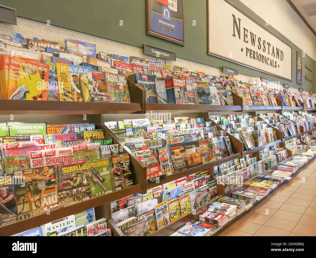 Zeitschriftenbereich in der Buchhandlung Stockfoto