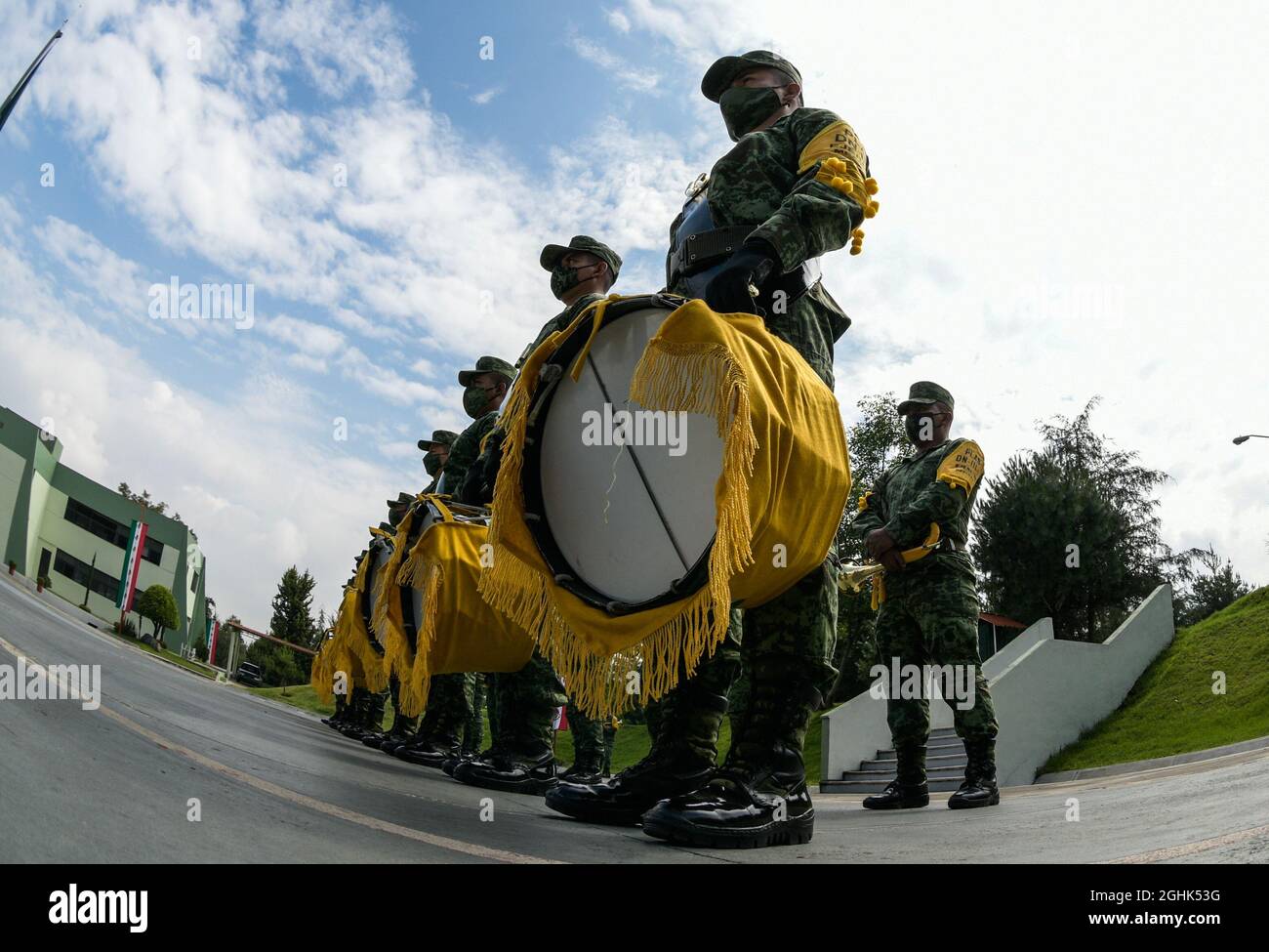 Nicht exklusiv: Mexikanische Armee, praktiziert während des allgemeinen Essays der Militärparade, anlässlich der Feier des 200. Jahrestages o Stockfoto