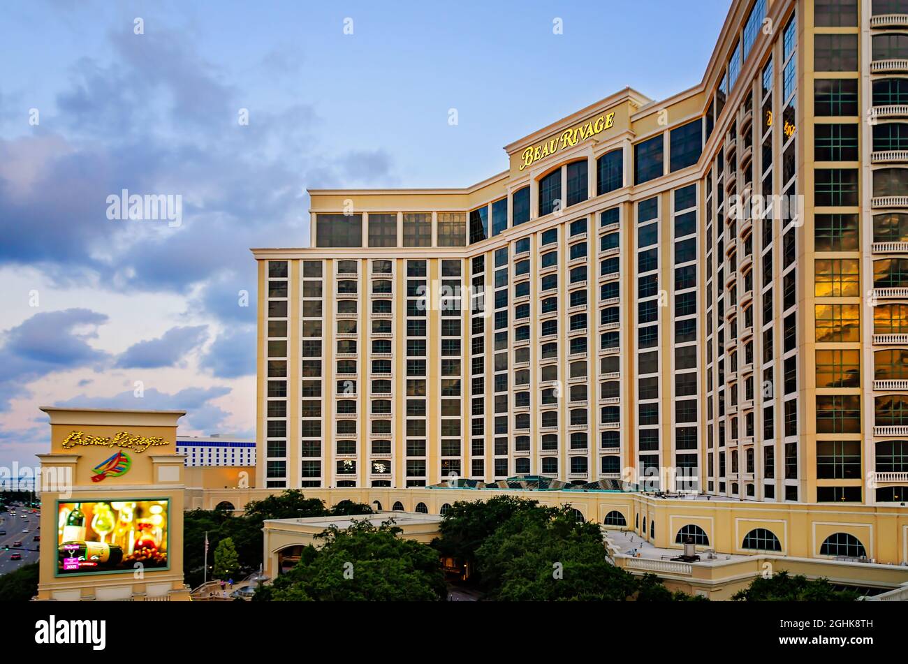 Das Beau Rivage Casino ist am 5. September 2021 in Biloxi, Mississippi, abgebildet. Beau Rivage gehört und wird von MGM Resorts International betrieben. Stockfoto