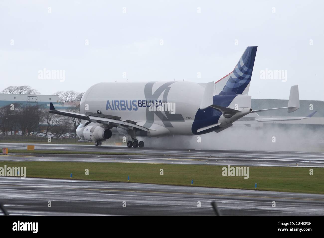 Flughafen Glasgow Prestwick, Ayrshire, Schottland. Großbritannien, 11. März 2020. Airbus A300-600ST, bekannt als Beluga bei einer Trainingsübung Stockfoto