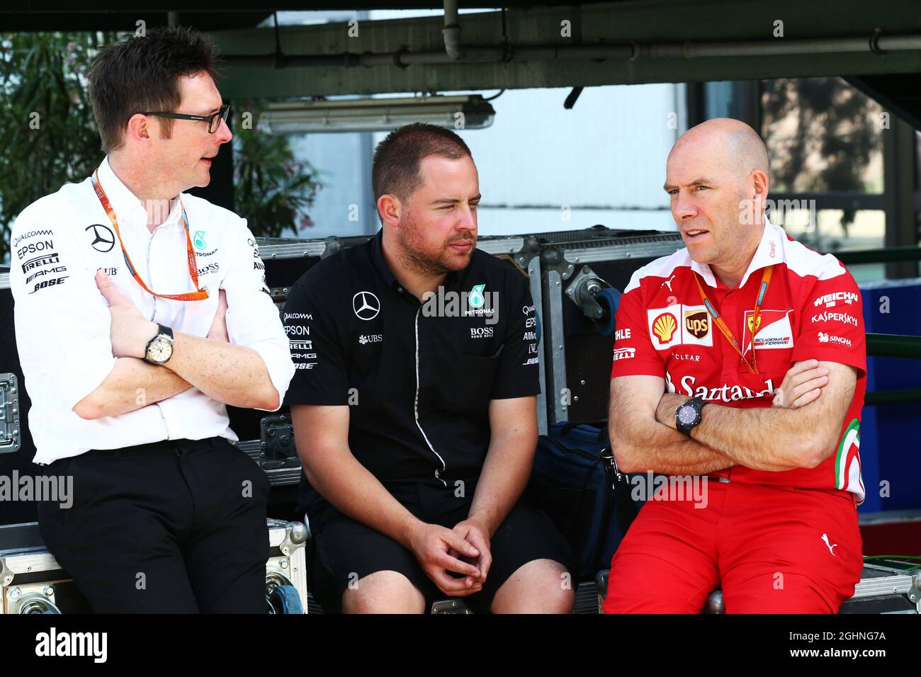 Andrew Shovlin (GBR) Mercedes AMG F1 Engineer (links) und Jock Clear (GBR) Ferrari Engineering Director (rechts). 21.07.2016. Formel 1 Weltmeisterschaft, Rd 11, Großer Preis Von Ungarn, Budapest, Ungarn, Tag Der Vorbereitung. Bildnachweis sollte lauten: XPB/Press Association Images. Stockfoto