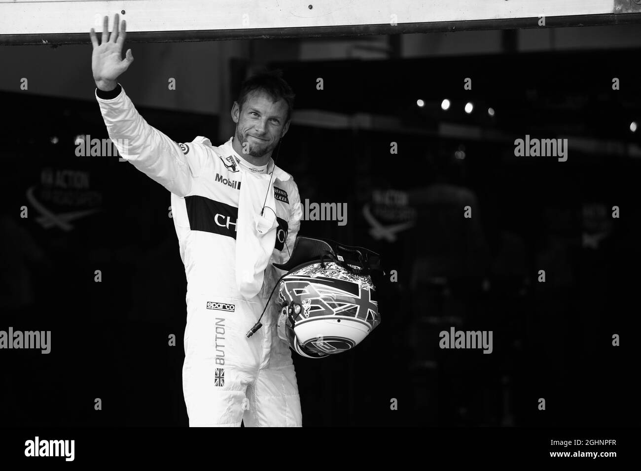 Jenson Button (GBR) McLaren feiert in Parc Ferme. 01.10.2016. Formel-1-Weltmeisterschaft, Rd 16, Großer Preis Von Malaysia, Sepang, Malaysia, Samstag. Bildnachweis sollte lauten: XPB/Press Association Images. Stockfoto