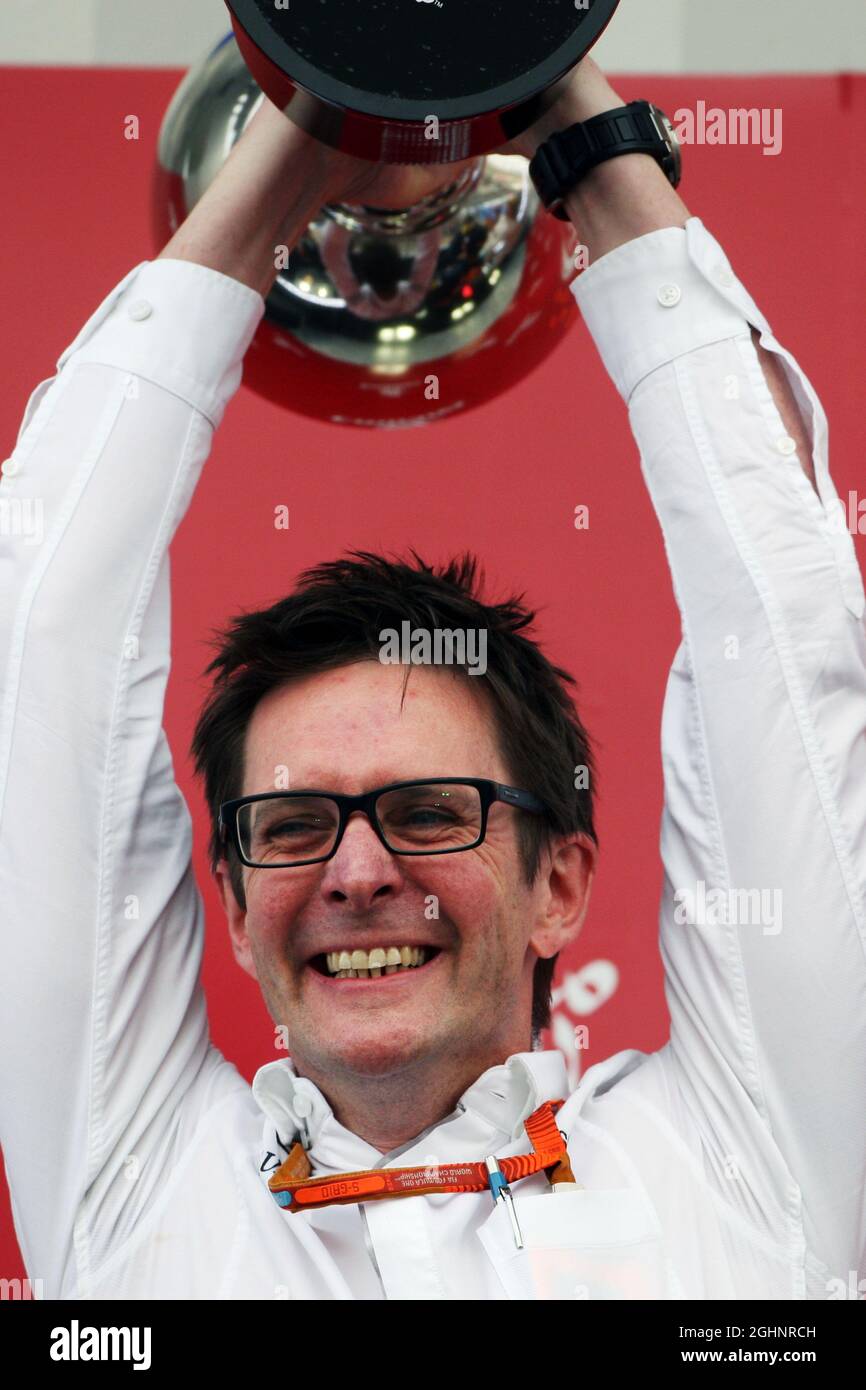 Andrew Shovlin (GBR) Mercedes AMG F1 Engineer feiert auf dem Podium. 09.10.2016. Formel 1 Weltmeisterschaft, Rd 17, Großer Preis Von Japan, Suzuka, Japan, Wettkampftag. Bildnachweis sollte lauten: XPB/Press Association Images. Stockfoto