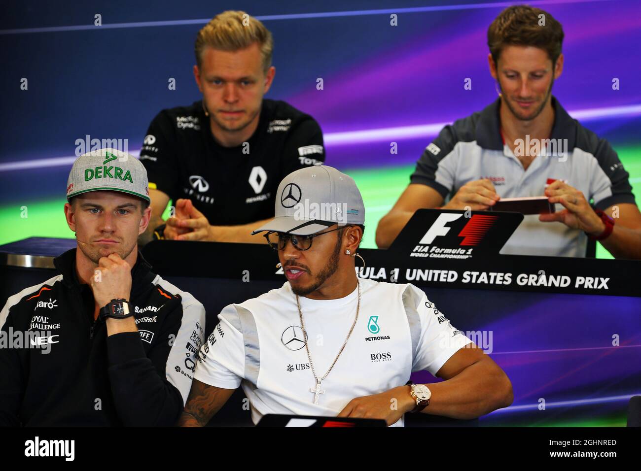 Die FIA-Pressekonferenz (von hinten (L bis R)): Kevin Magnussen (DEN) Renault Sport F1 Team; Romain Grosjean (FRA) Haas F1 Team; Nico Hulkenberg (GER) Sahara Force India F1; Lewis Hamilton (GBR) Mercedes AMG F1. 20.10.2016. Formel-1-Weltmeisterschaft, Rd 18, großer Preis der Vereinigten Staaten, Austin, Texas, USA, Vorbereitungstag. Bildnachweis sollte lauten: XPB/Press Association Images. Stockfoto