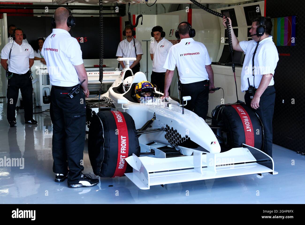 Patrick Friesacher (AUT) im zweisitzigen F1 Experiences Racing Car. 13.05.2017. Formel 1 Weltmeisterschaft, Rd 5, Großer Preis Von Spanien, Barcelona, Spanien, Qualifizierender Tag. Bildnachweis sollte lauten: XPB/Press Association Images. Stockfoto