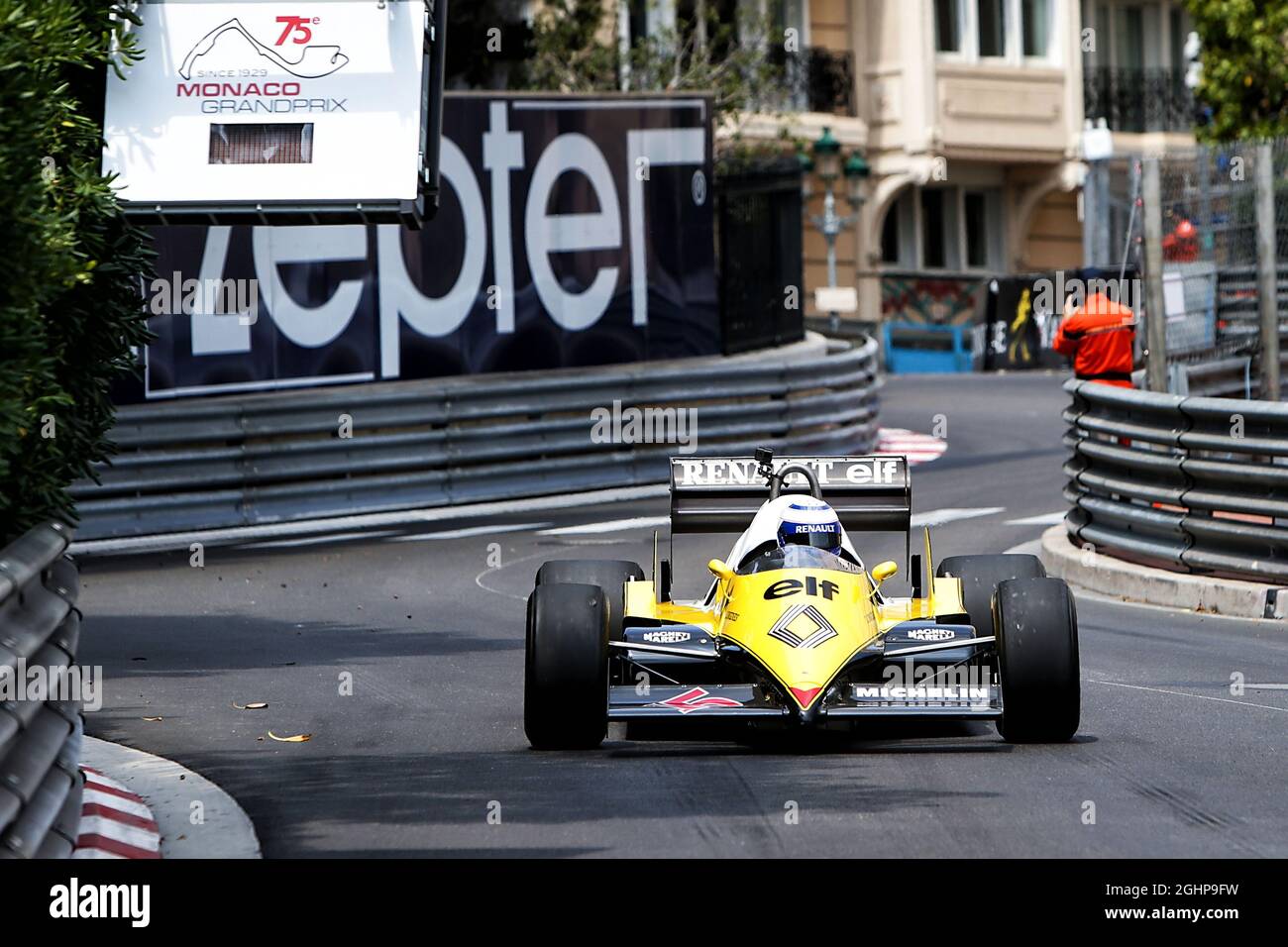 Alain Prost (FRA) Renault Sport F1 Team Special Advisor im Renault RE40. 26.05.2017. Formel-1-Weltmeisterschaft, Rd 6, Großer Preis Von Monaco, Monte Carlo, Monaco, Freitag. Bildnachweis sollte lauten: XPB/Press Association Images. Stockfoto