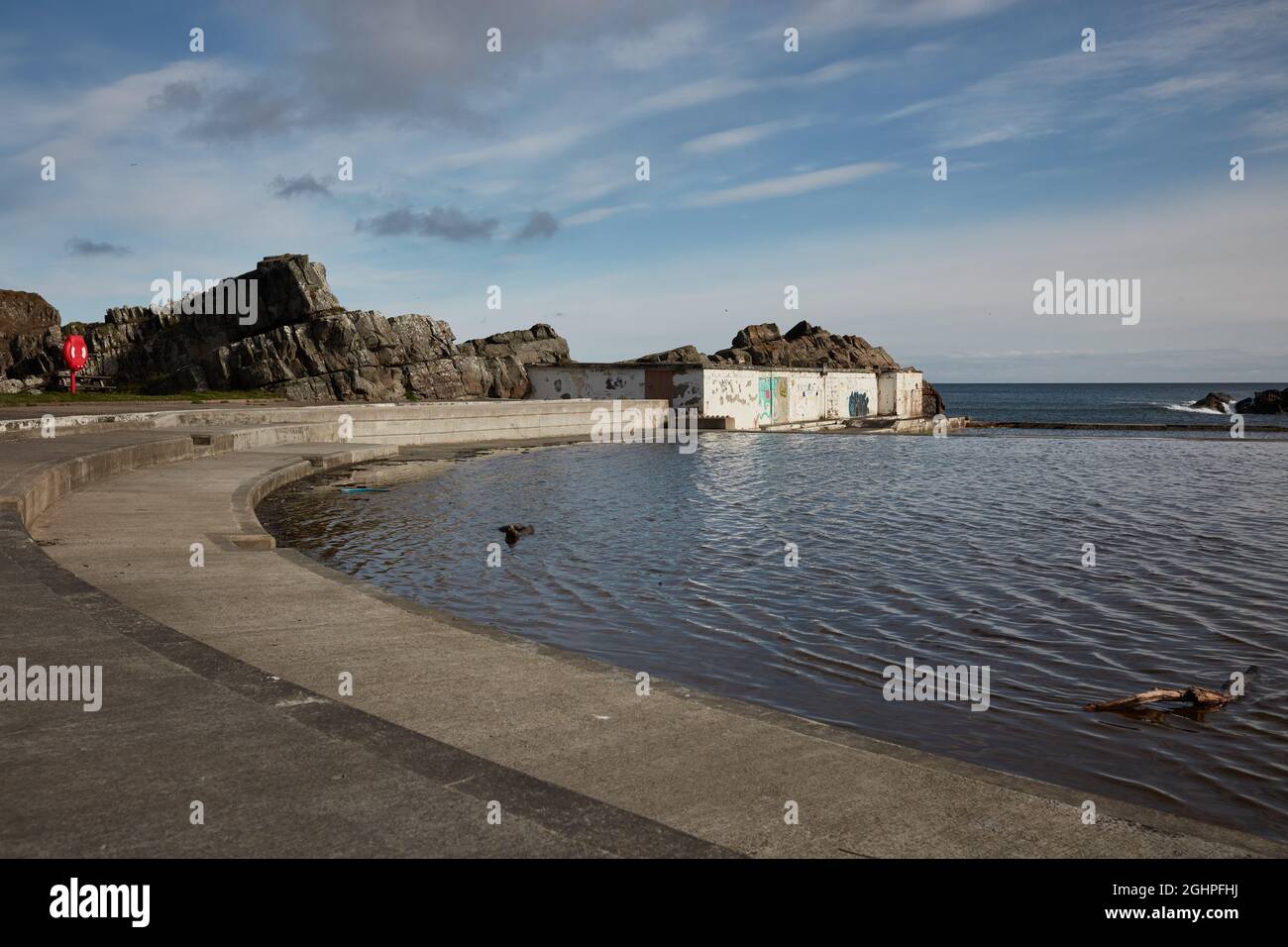Verlassene verlassene Lido an der Küste. Stockfoto
