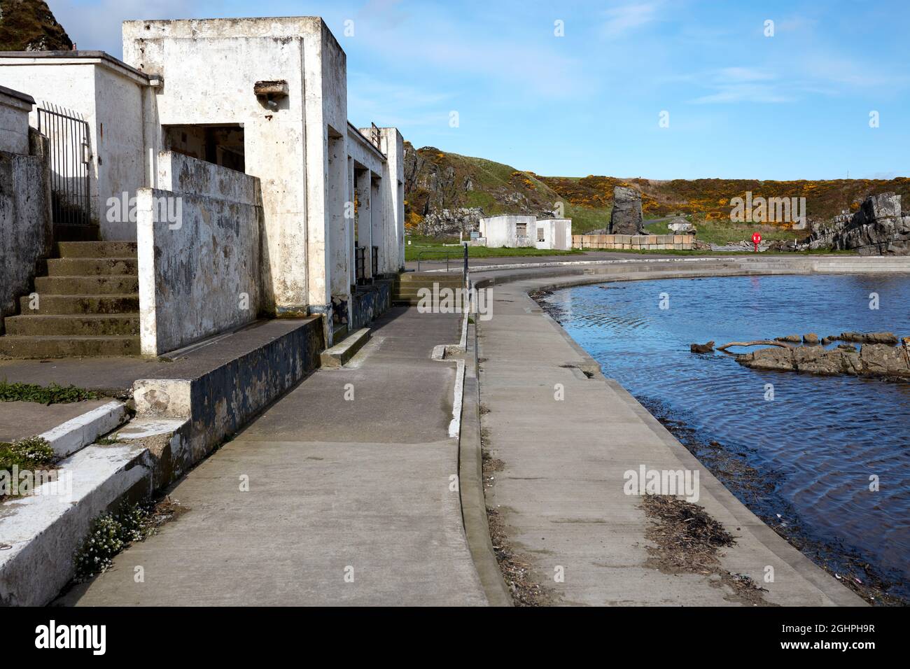 Verlassene verlassene Lido an der Küste. Stockfoto