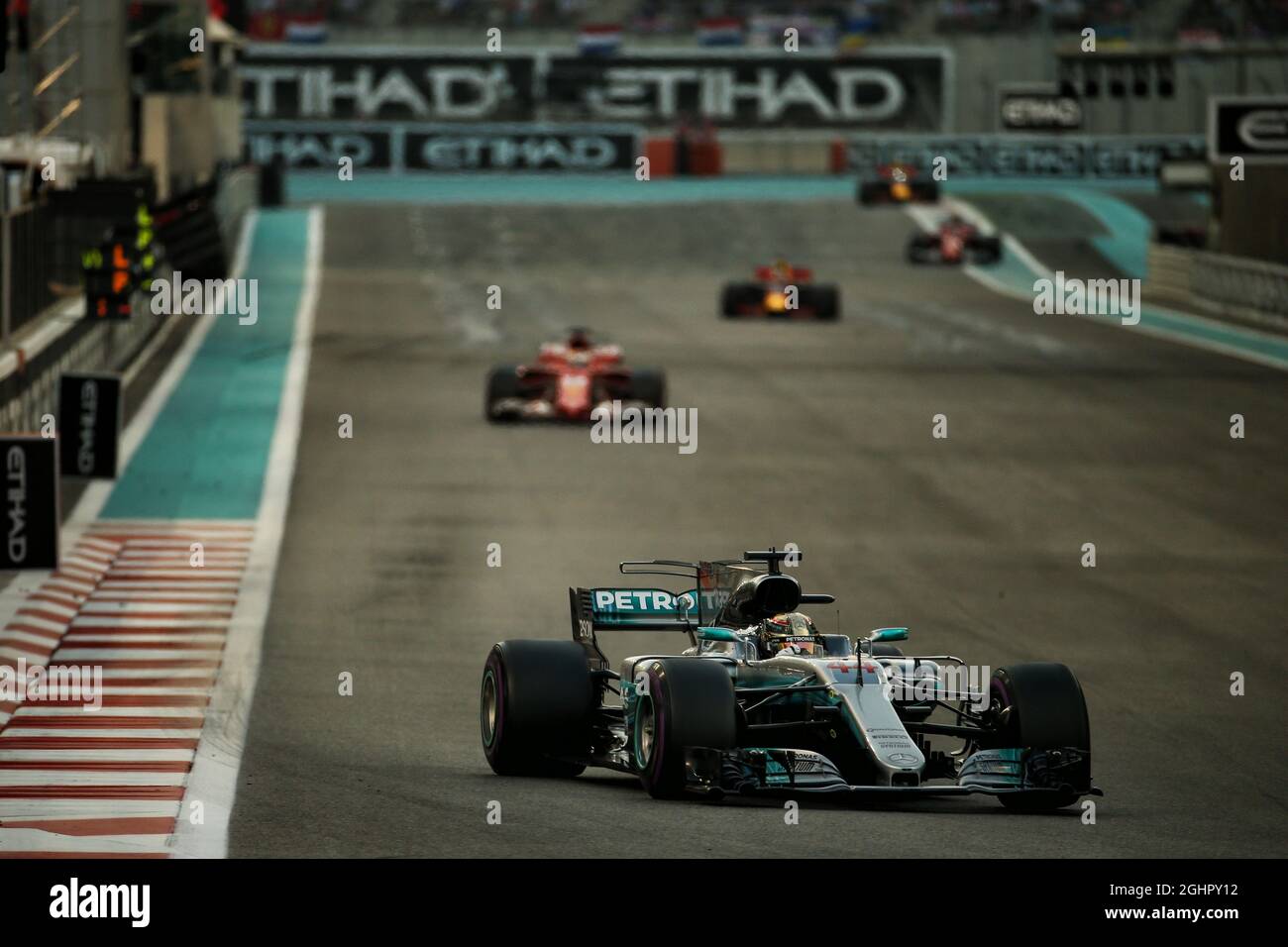 Lewis Hamilton (GBR) Mercedes AMG F1 W08. 26.11.2017. Formel-1 ...