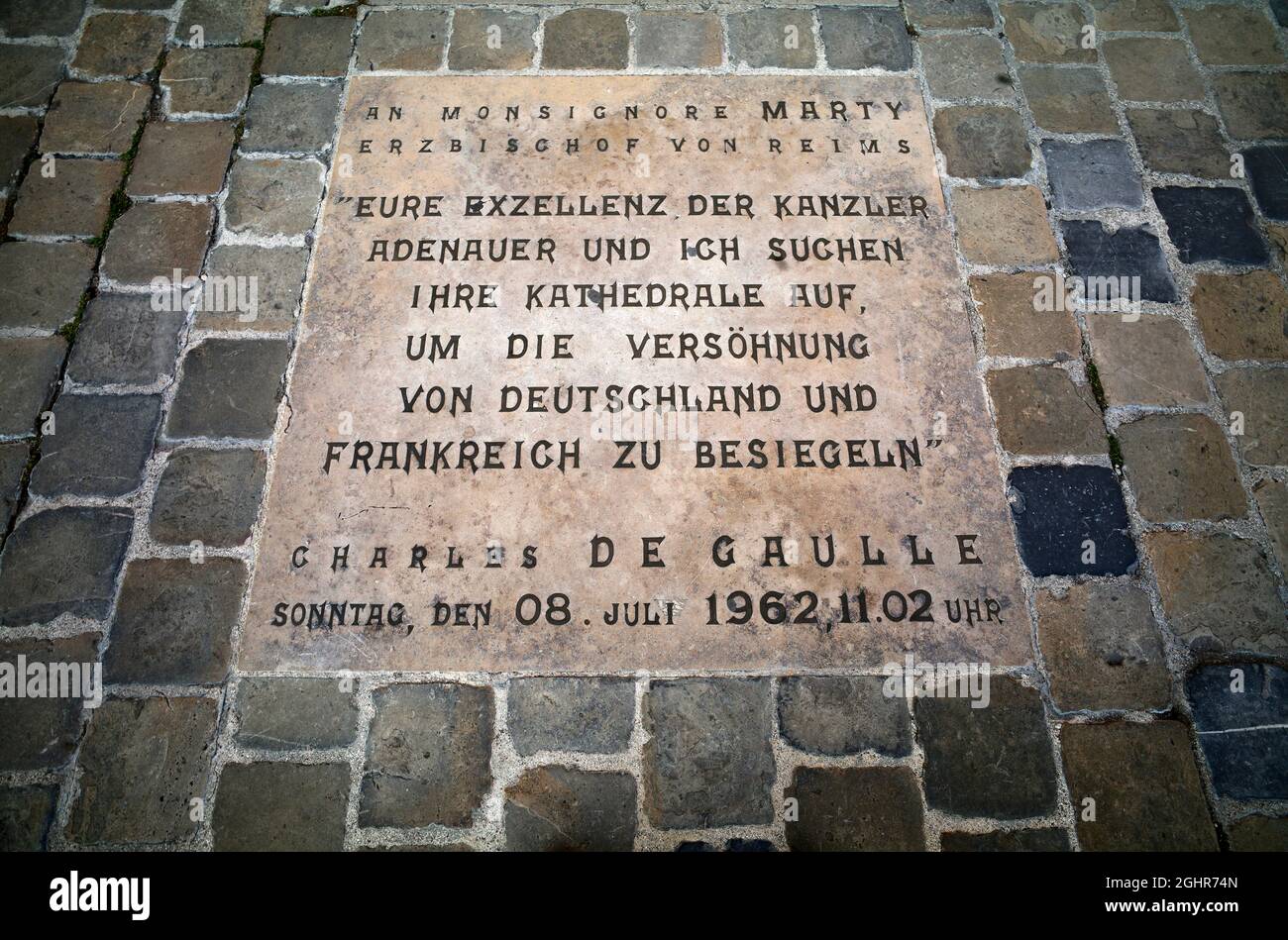 Eingelegte Bodenplatte, Gedenktafel zu Ehren von Konrad Adenauer und Charles de Gaulle, deutsch-französische Versöhnung nach dem Zweiten Weltkrieg Stockfoto