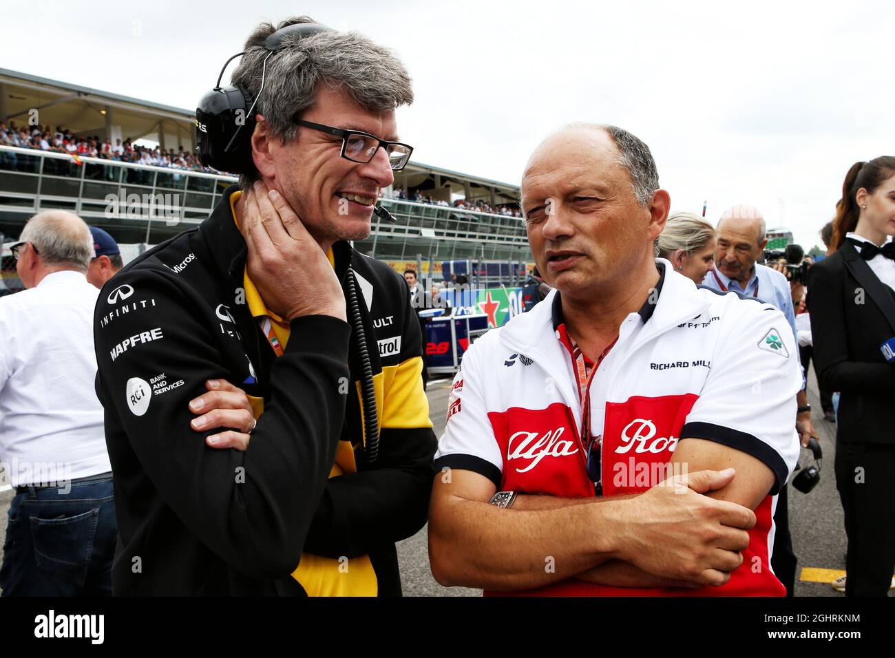 (L bis R): Chris Dyer (AUS) Renault Sport F1 Team Head of Vehicle Performance und Frederic Vasseur (FRA) sauber F1 Team, Teamchef am Start. 02.09.2018. Formel 1 Weltmeisterschaft, Rd 14, Großer Preis Von Italien, Monza, Italien, Wettkampftag. Bildnachweis sollte lauten: XPB/Press Association Images. Stockfoto