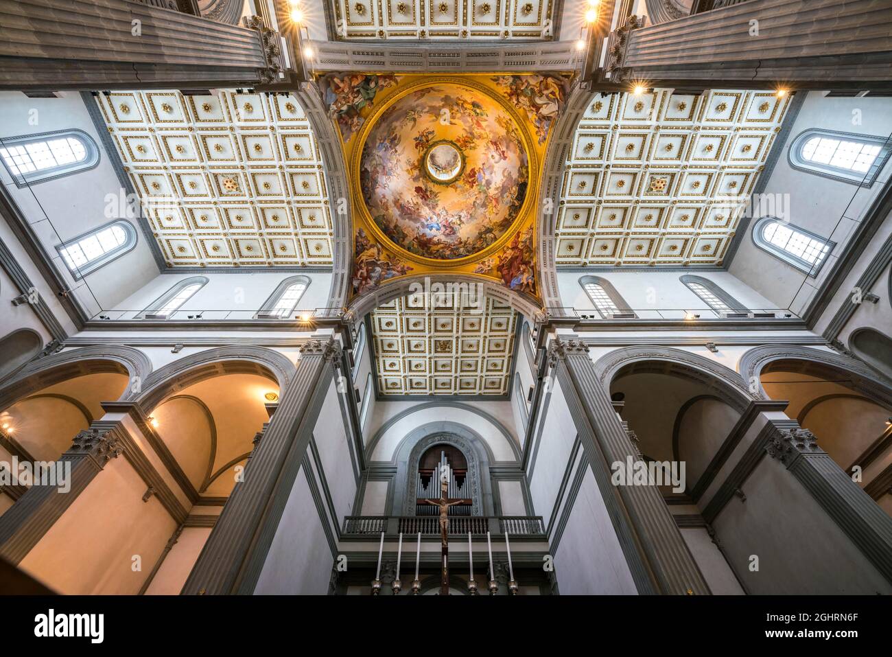 Querschiff mit Kuppel, Haupt- und Seitenchorkapellen, Basilica di San Lorenzo, Florenz, Toskana, Italien Stockfoto