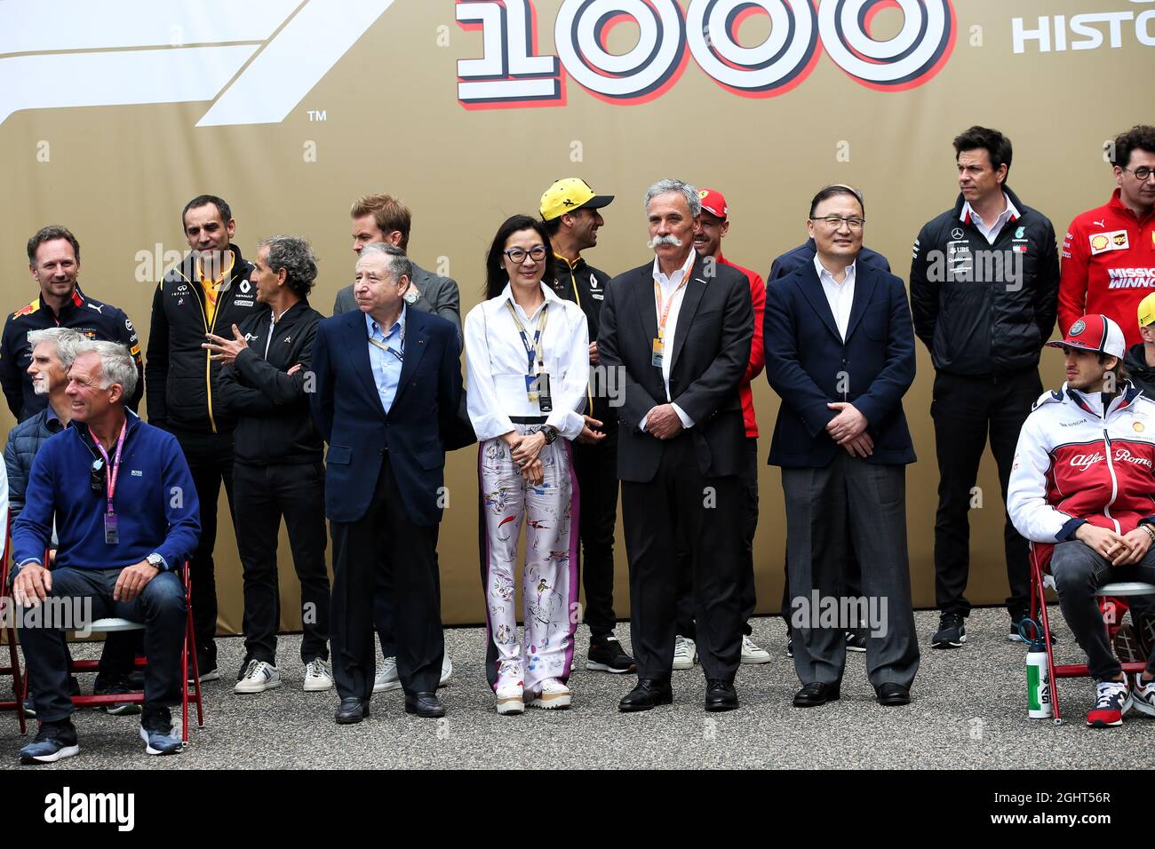Foto der 1000. Formel-1-Renngruppe - Jean Todt (FRA) FIA-Präsident; Michelle Yeoh (Mal); Chase Carey (USA), Vorsitzender der Formel-1-Gruppe. 14.04.2019. Formel 1 Weltmeisterschaft, Rd 3, Großer Preis Von China, Shanghai, China, Wettkampftag. Bildnachweis sollte lauten: XPB/Press Association Images. Stockfoto