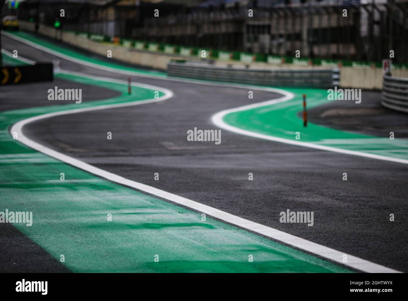 Atmosphäre auf der Rennstrecke - Eingang zur Boxengasse. 14.11.2019. Formel-1-Weltmeisterschaft, Rd 20, Großer Preis Von Brasilien, Sao Paulo, Brasilien, Tag Der Vorbereitung. Bildnachweis sollte lauten: XPB/Press Association Images. Stockfoto