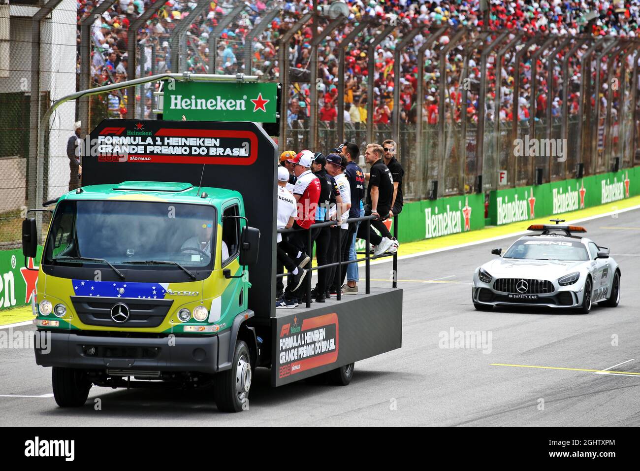 Die Fahrer Parade. 17.11.2019. Formel-1-Weltmeisterschaft, Rd 20, Großer Preis Von Brasilien, Sao Paulo, Brasilien, Wettkampftag. Bildnachweis sollte lauten: XPB/Press Association Images. Stockfoto