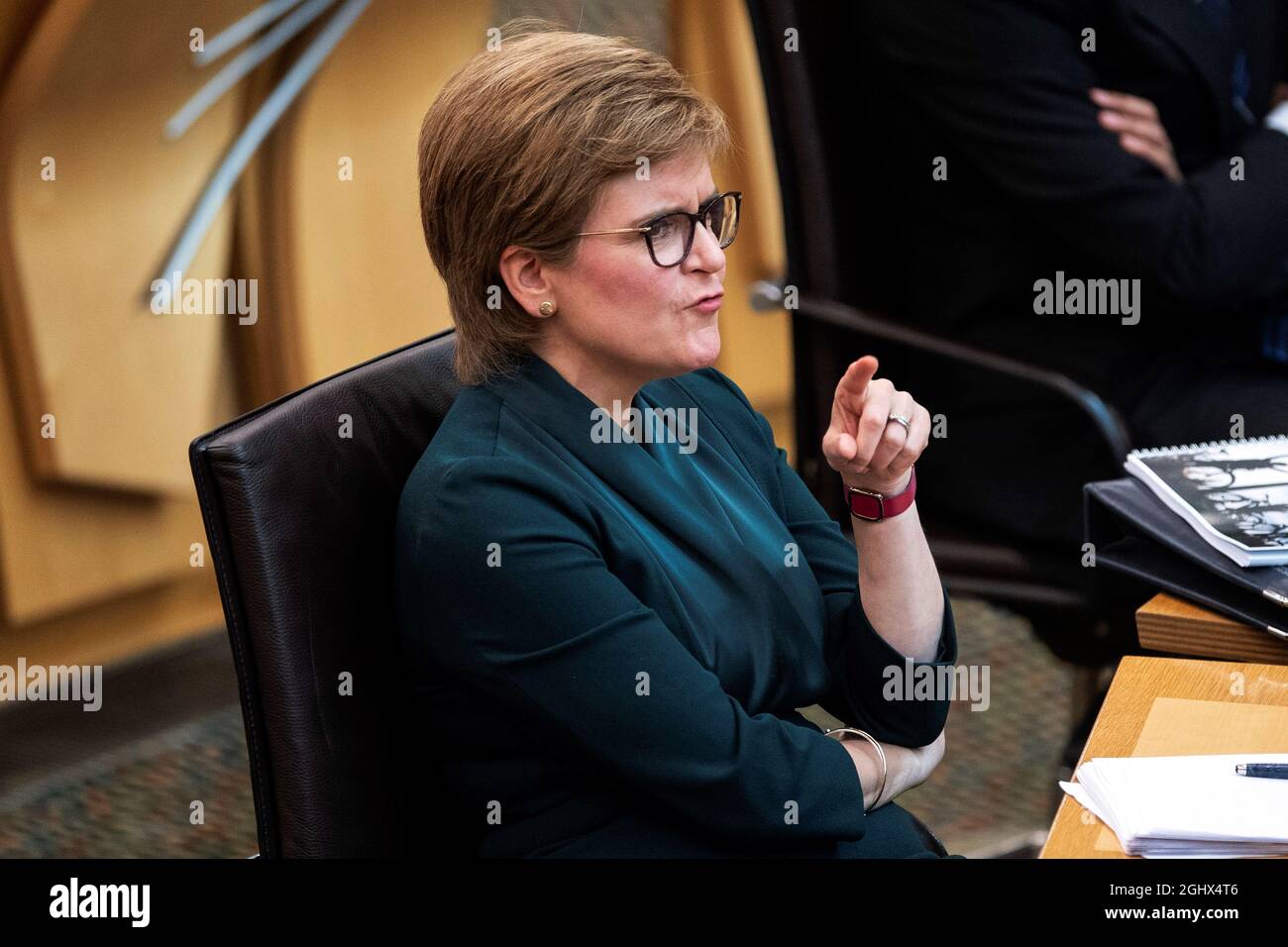 Die erste Ministerin Nicola Sturgeon stellt im schottischen Parlament in Edinburgh das Regierungsprogramm ihrer Regierung vor. Bilddatum: Dienstag, 7. September 2021. Stockfoto