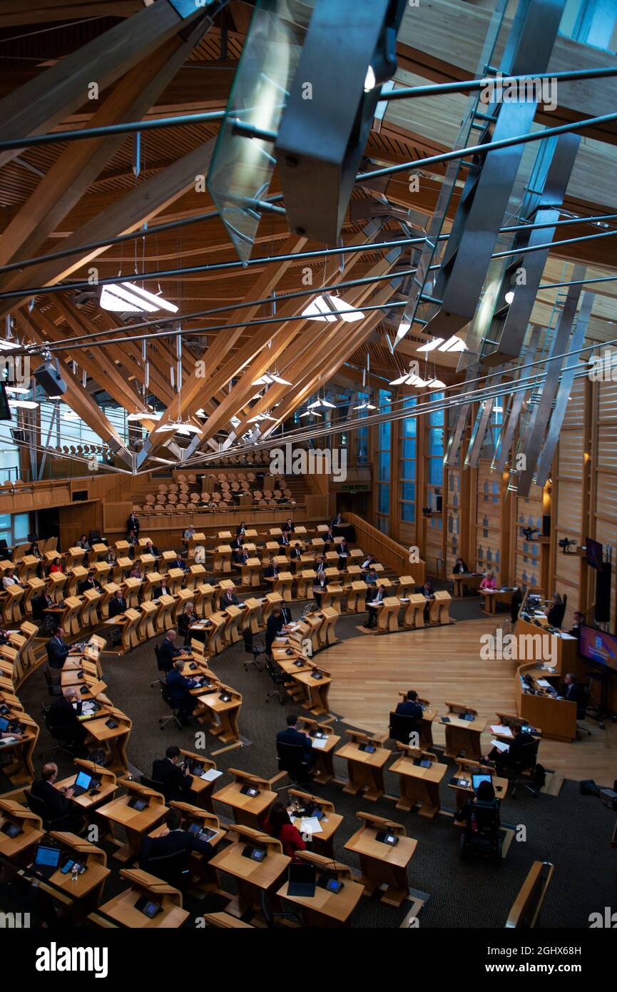 Die erste Ministerin Nicola Sturgeon stellt im schottischen Parlament in Edinburgh das Regierungsprogramm ihrer Regierung vor. Bilddatum: Dienstag, 7. September 2021. Stockfoto
