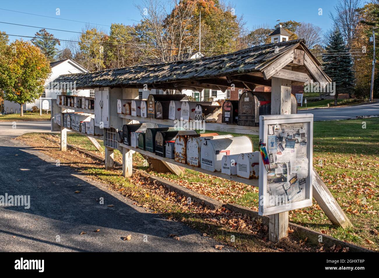 Briefkästen im Zentrum von Nelson, New Hampshire Stockfoto