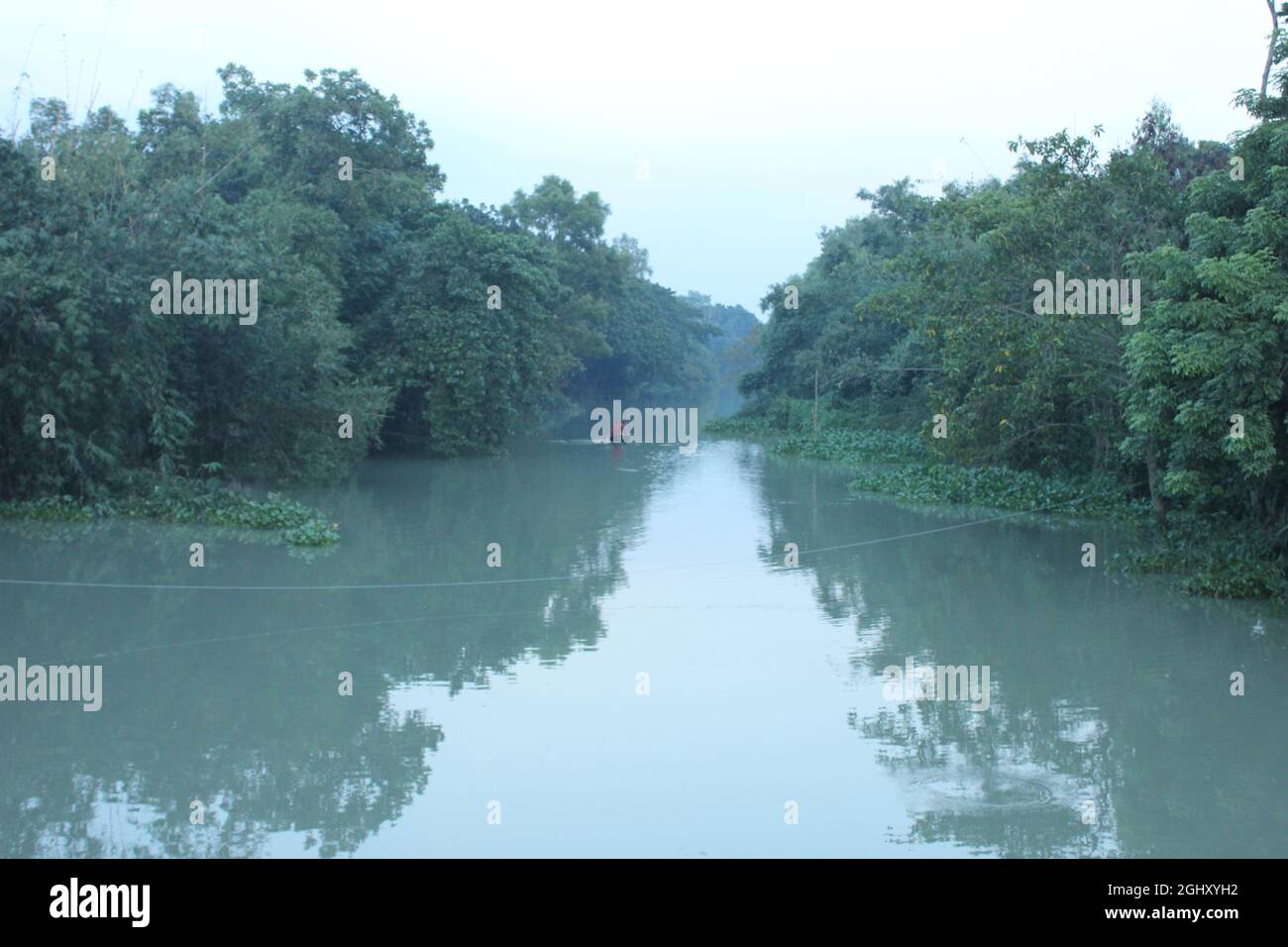 Atemberaubende Landschaft des Flusses Stockfoto