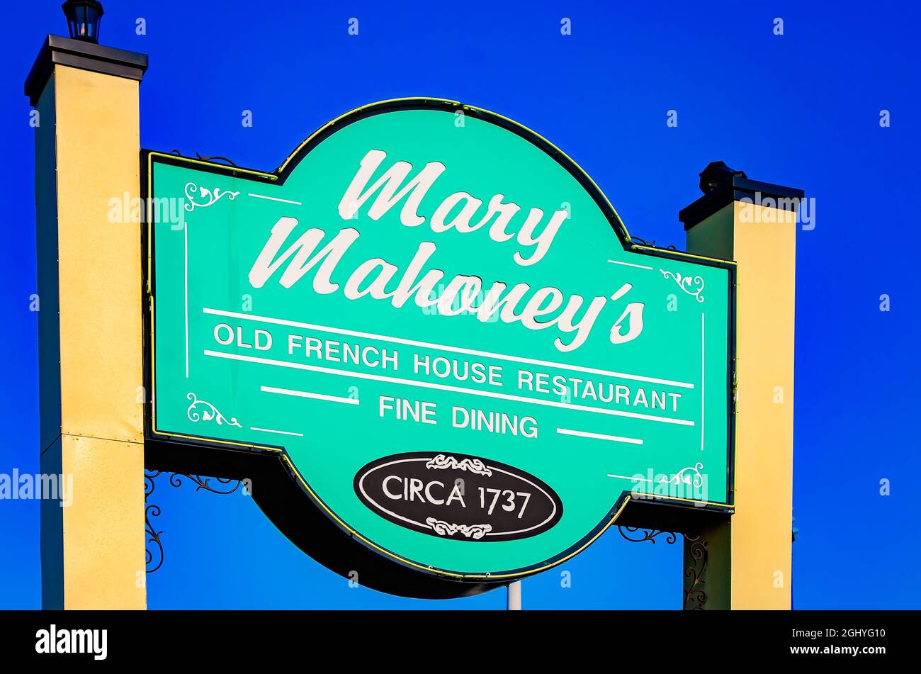 Mary Mahoney's Old French House Restaurant Schild ist am 5. September 2021 in Biloxi, Mississippi, abgebildet. Stockfoto