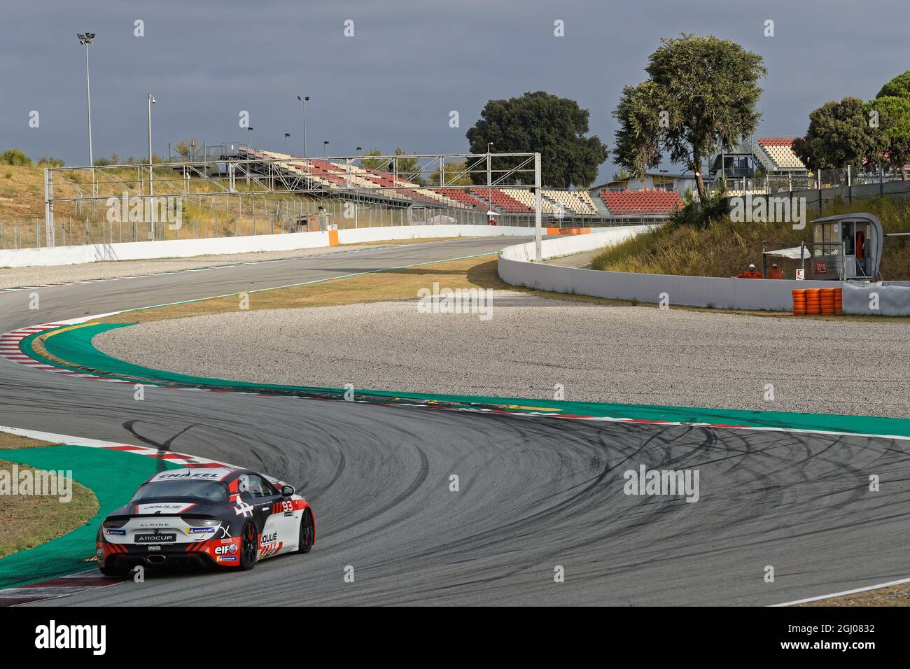 BARCELONA, SPANIEN, 4. September 2021 : Unterstützungsrennen des Alpine Cups während der 24 Stunden Series von Hancook auf dem Barcelona Circuit. Stockfoto