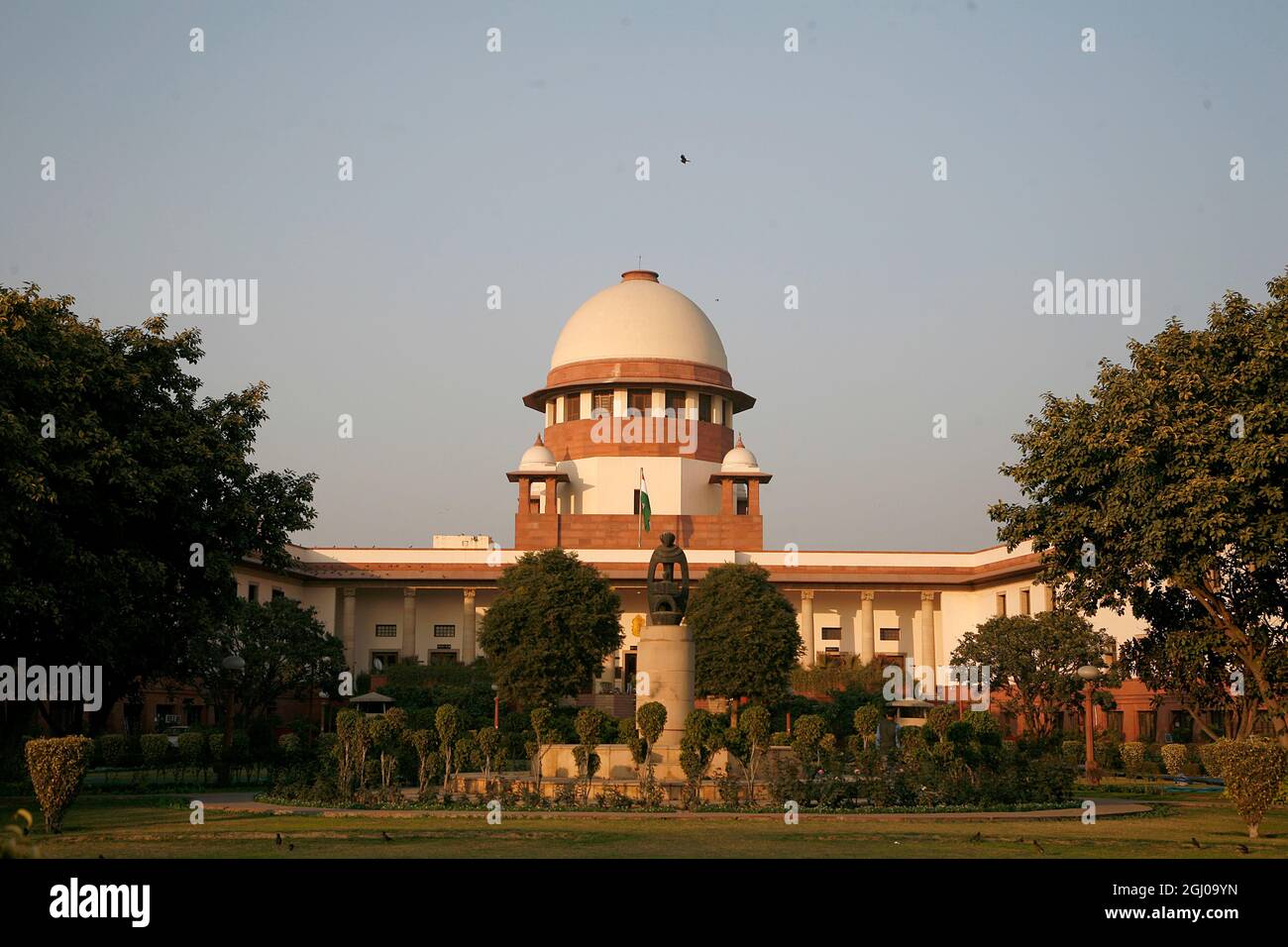 Eine allgemeine Ansicht des Hauptgebäudes des indischen Obersten Gerichts in Neu-Delhi, Indien. Supreme Court liegt an der bhagwan das Road in Neu Delhi. Stockfoto