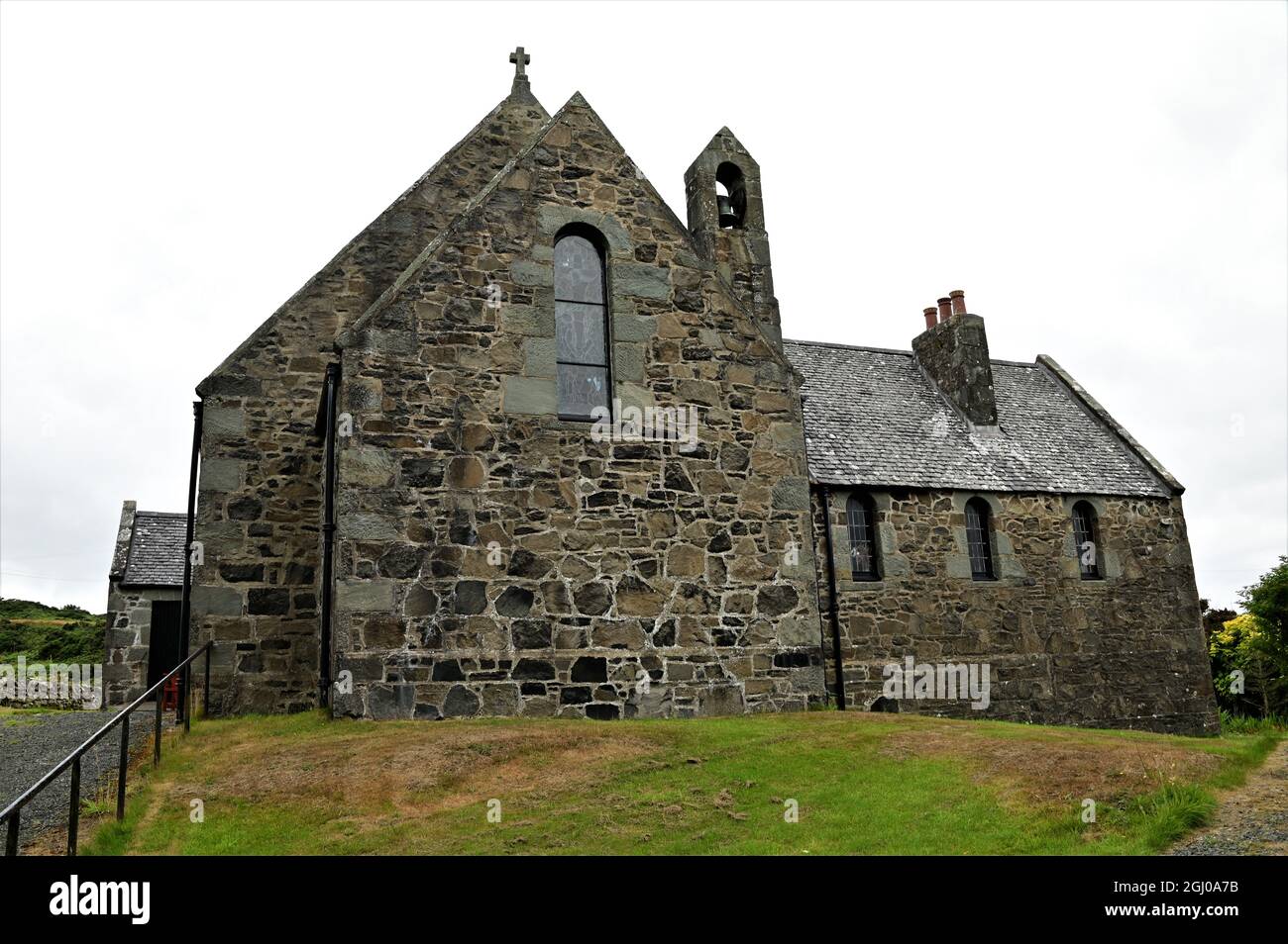 Außenansicht des Dorfkirchengebäudes auf der schottischen Insel Ghha Stockfoto