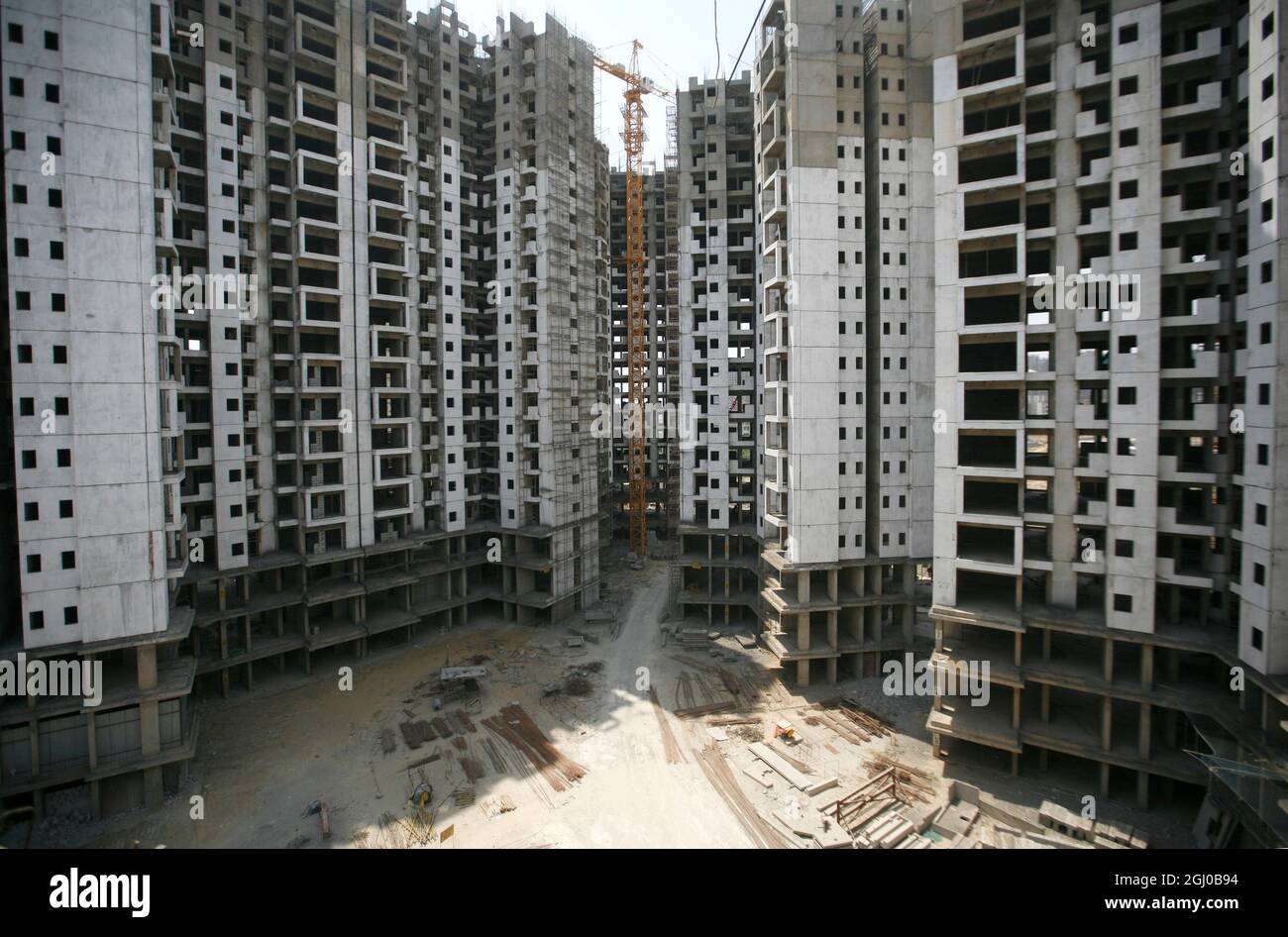 Ein Blick auf eine Baustelle einer Wohnwohnung im Großraum Noida Delhi NCR, Indien. Stockfoto