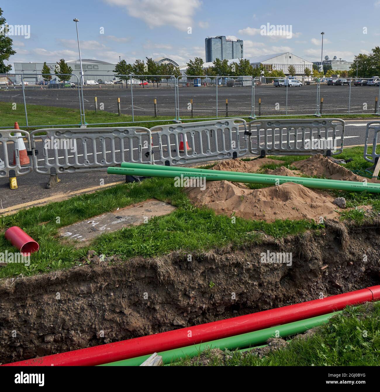 Im temporären Dorf auf dem Parkplatz des SEC Campus beginnen die Bauarbeiten für die bevorstehende Klimakonferenz COP26 in Glasgow, Schottland. Stockfoto