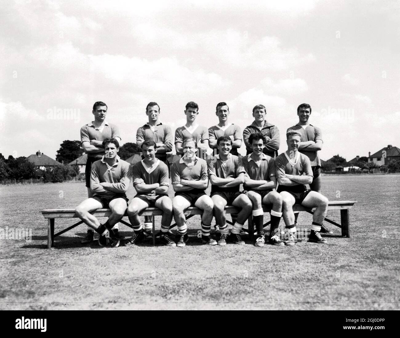 Chelsea Football Team Back Row (l-r) P.Sillett; J.Sillett; P. Bonetti; Gibbs; Livesey; Brabrook. Vordere Reihe (l-r) Mathews; Greaves; Blunstone; Venables; Bradbury; Und Evans. September 1960. Stockfoto