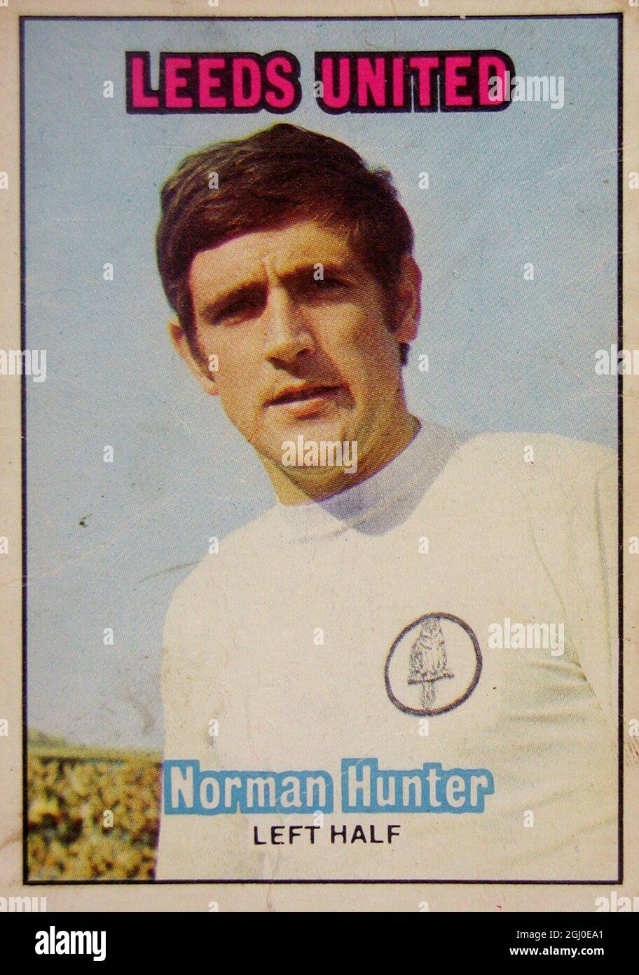 Norman Hunter - Leeds United Hunter Ist Ein mächtiger Verteidiger und wurde 13 Mal von England gedeckelt, nachdem er in den letzten fünf Saisons ein regelmäßiges Mitglied der Mannschaft war. Als wichtiges Mitglied des Teams in Leeds hat er ihnen viele Jahre loyalen Dienst gewährt und spielte in den meisten Positionen in der Seite, wenn es der Anlass verlangte. Stockfoto