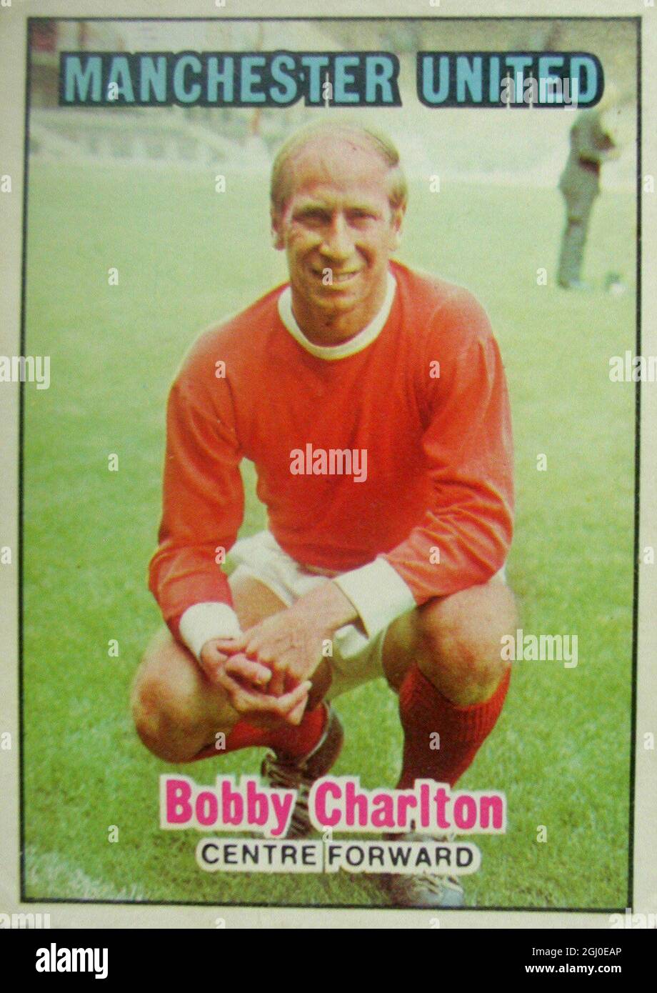 Charlton, Skipper von Manchester United, wird von den meisten Menschen seit vielen Jahren als Vertreter des Modellfußballers angesehen. Als vielseitigster Spieler hat er im Laufe der Jahre alle vorderen Positionen sowohl mit United als auch mit England besetzt und einige wunderbare Langzeit-Tore erzielt. Stockfoto
