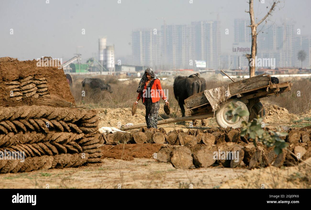 Ein Blick auf eine Baustelle einer Wohnwohnung im Großraum Noida Delhi NCR, Indien. Stockfoto